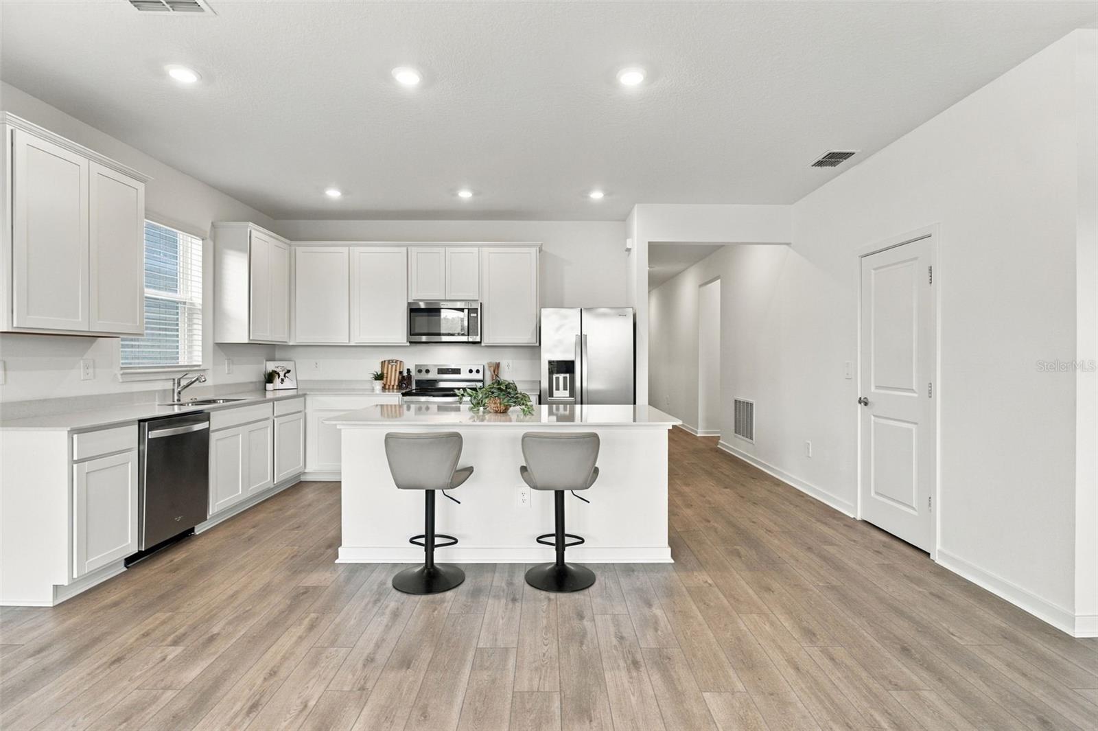 11226 SYCAMORE GLEN LOOP — photo 11