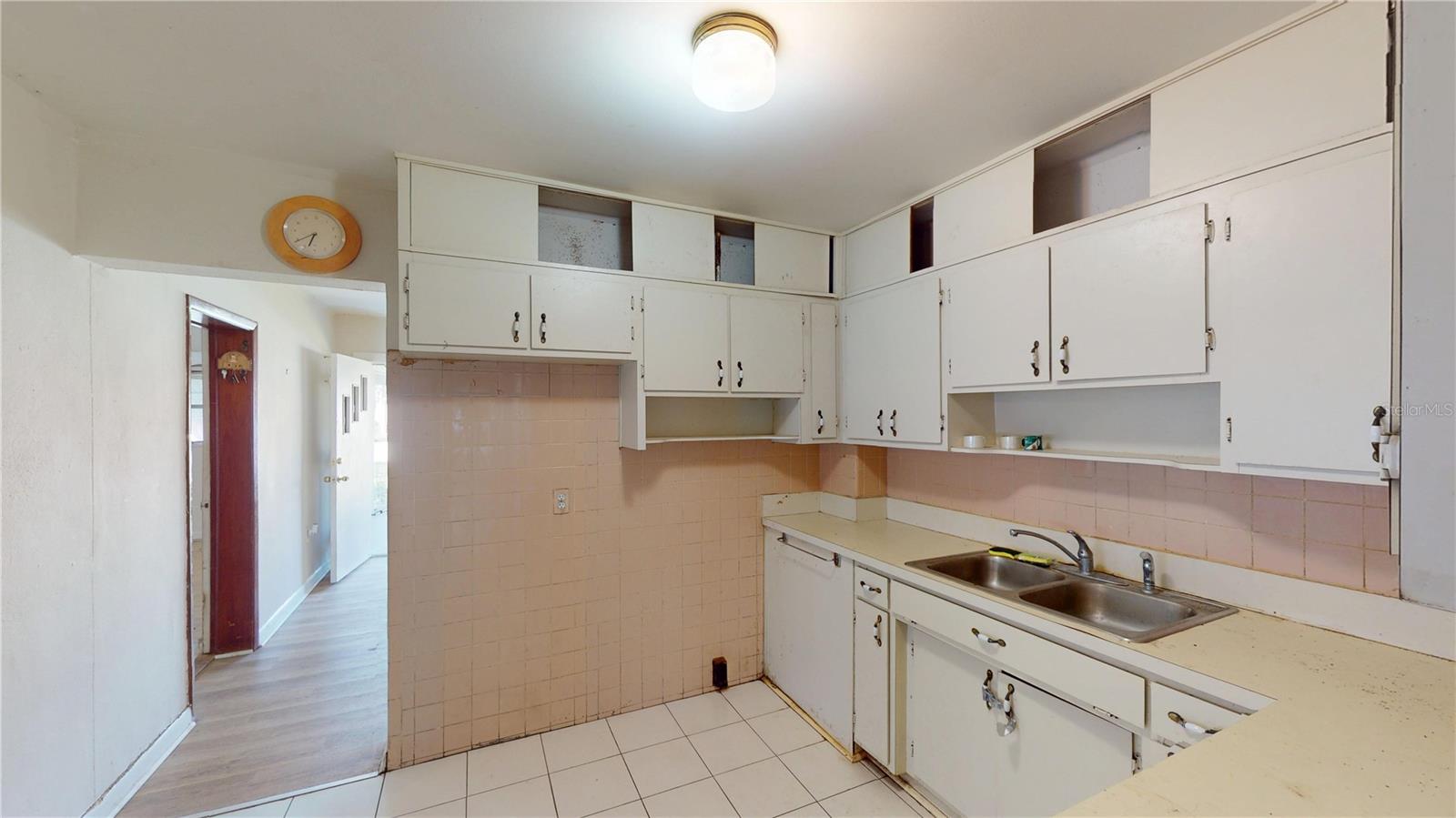 3302 W PAXTON AVE — photo 8