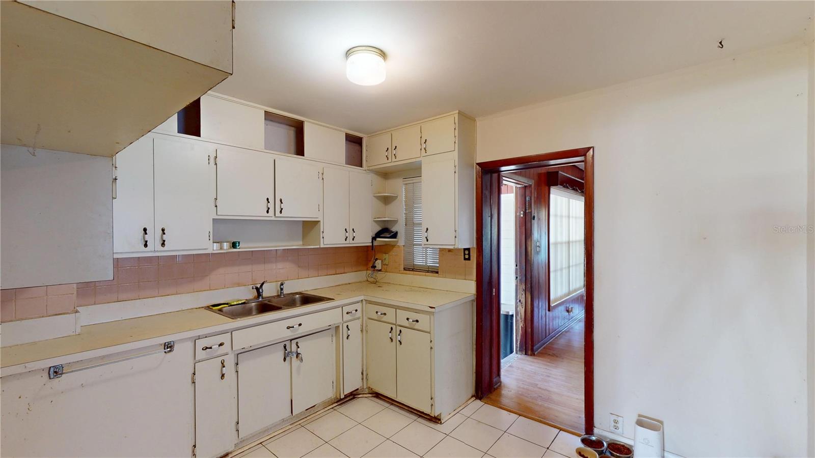 3302 W PAXTON AVE — photo 10