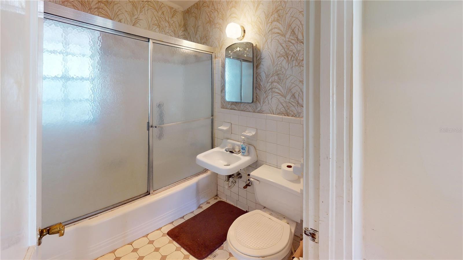 3302 W PAXTON AVE — photo 17