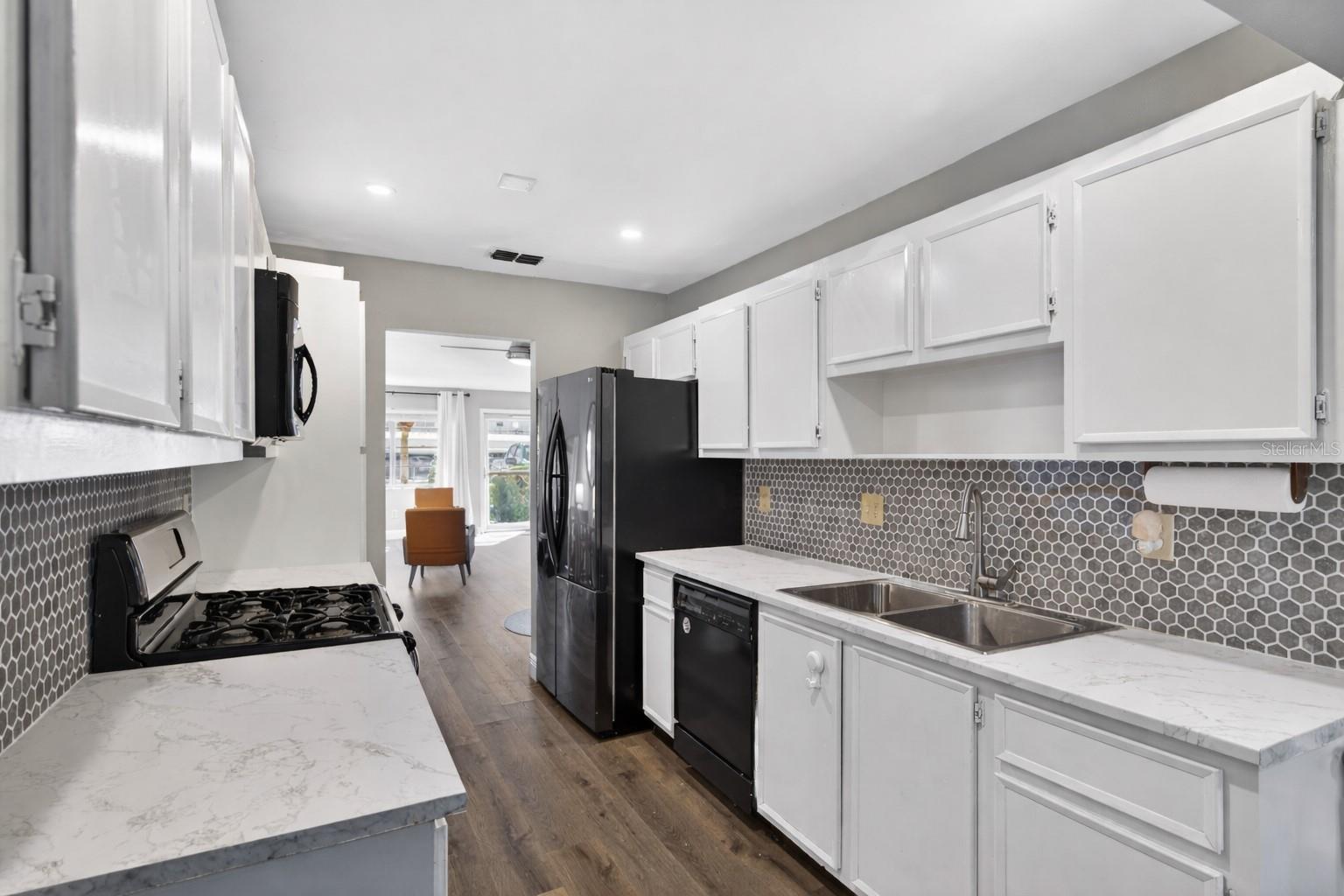 5705 80TH ST N #105 — photo 8