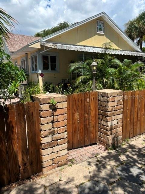 712 7TH ST N — photo 3