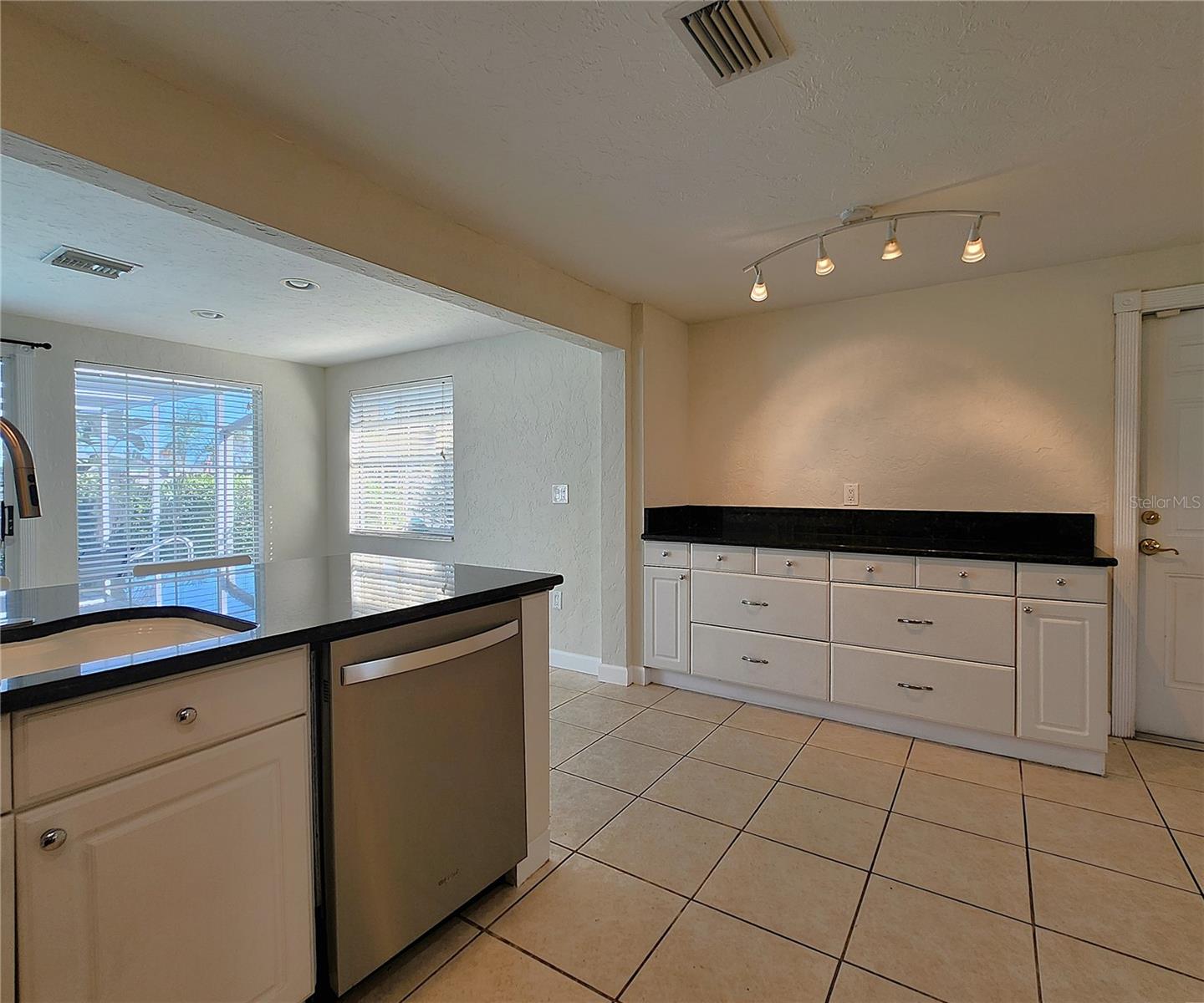 3143 LOCKWOOD TER — photo 31