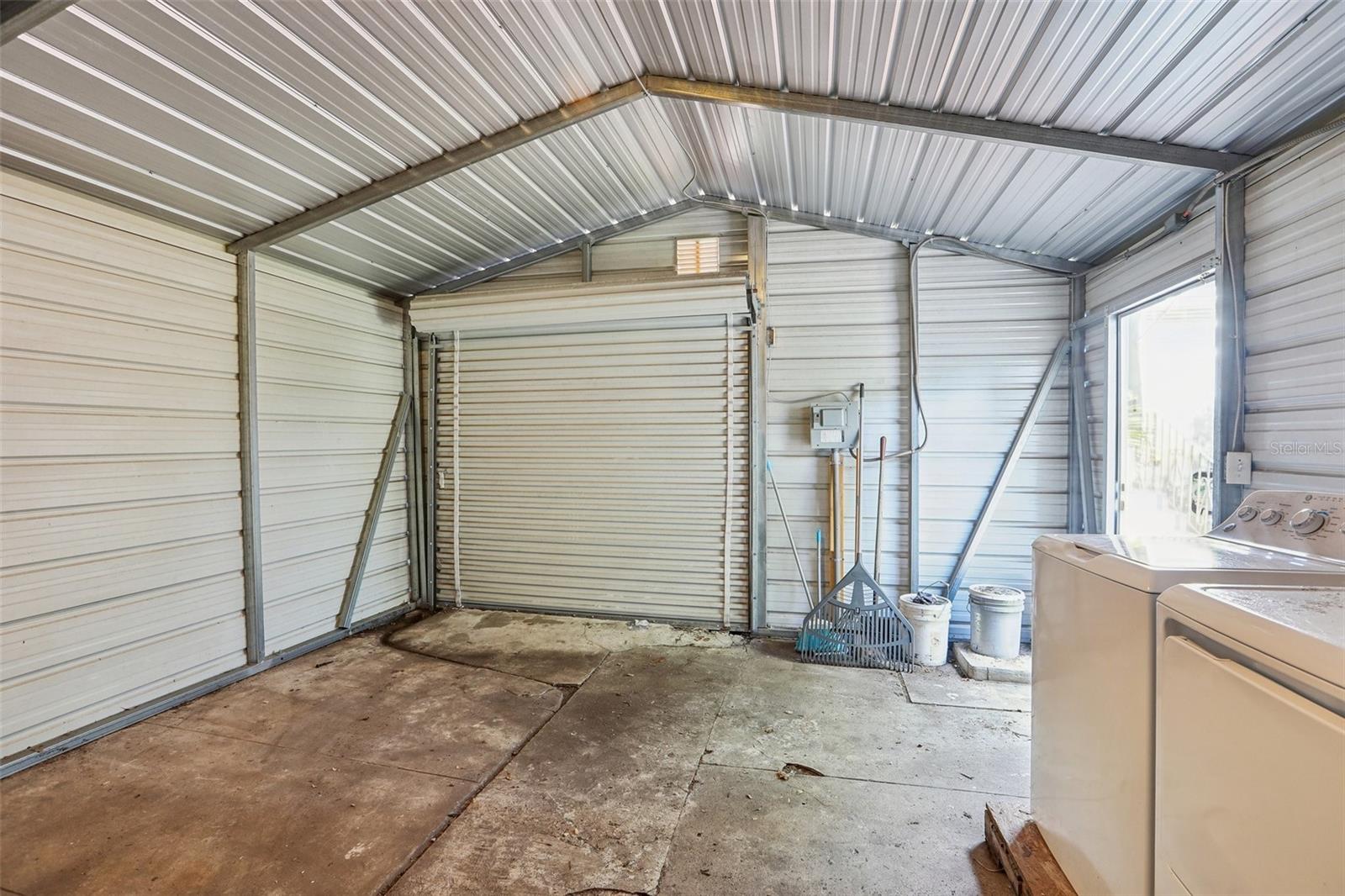 2318 W CORDELIA ST — photo 23