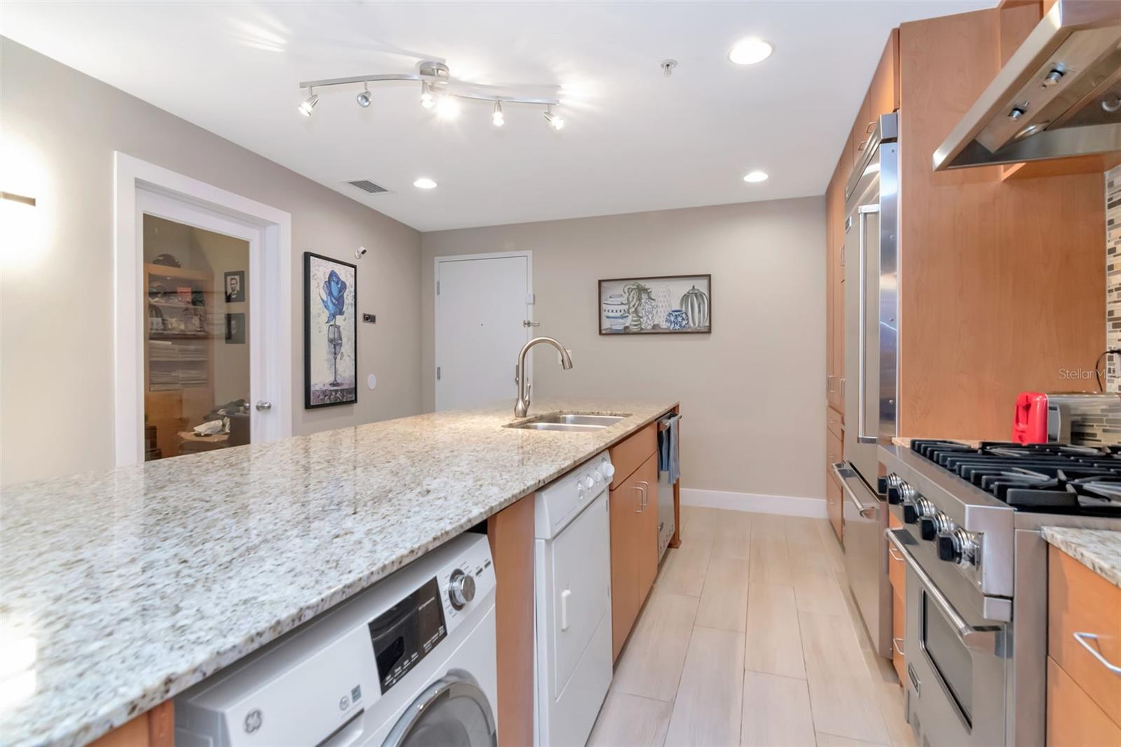 1120 E KENNEDY BLVD #513 — photo 4