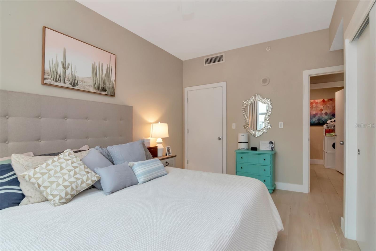1120 E KENNEDY BLVD #513 — photo 16
