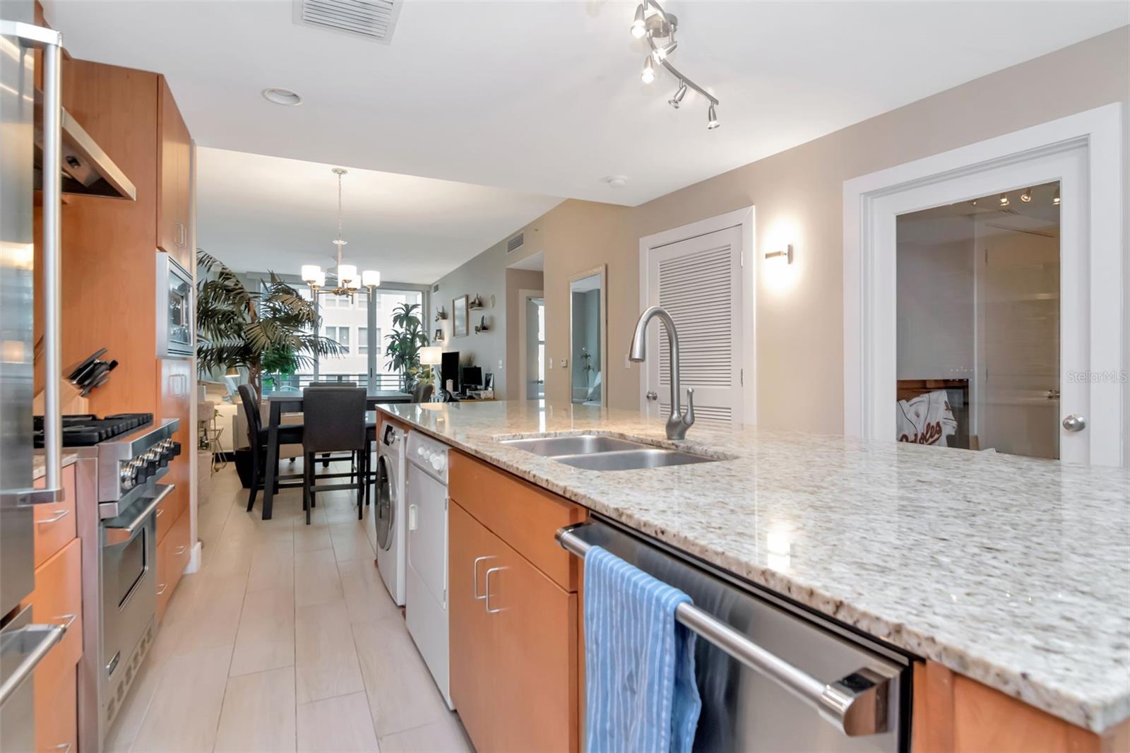 1120 E KENNEDY BLVD #513 — photo 3