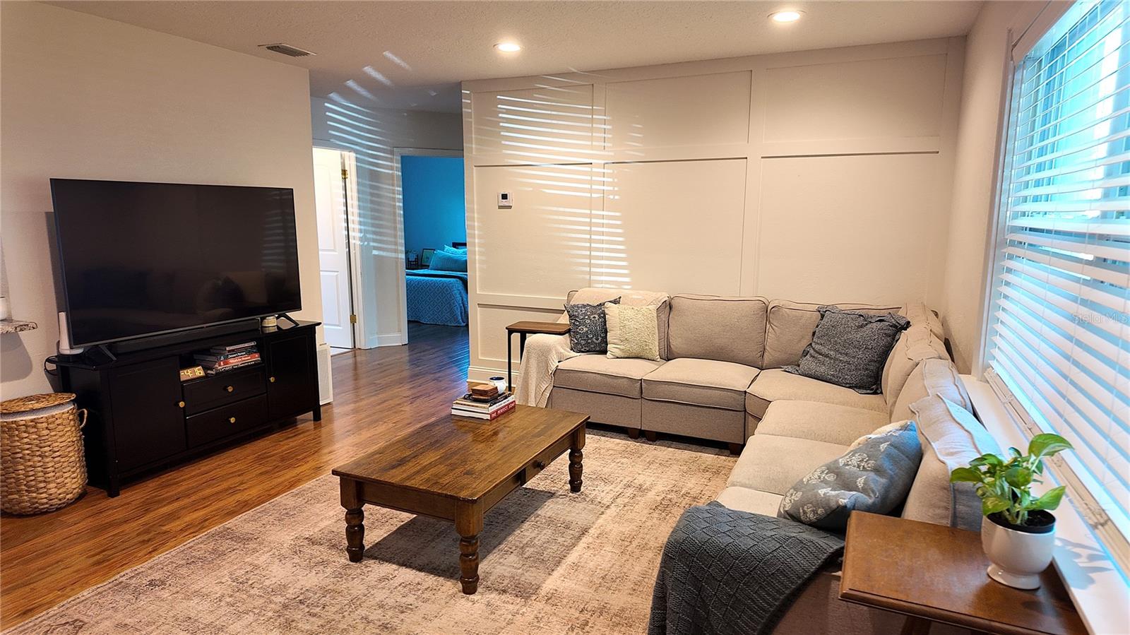 3831 HUDSON LN — photo 8