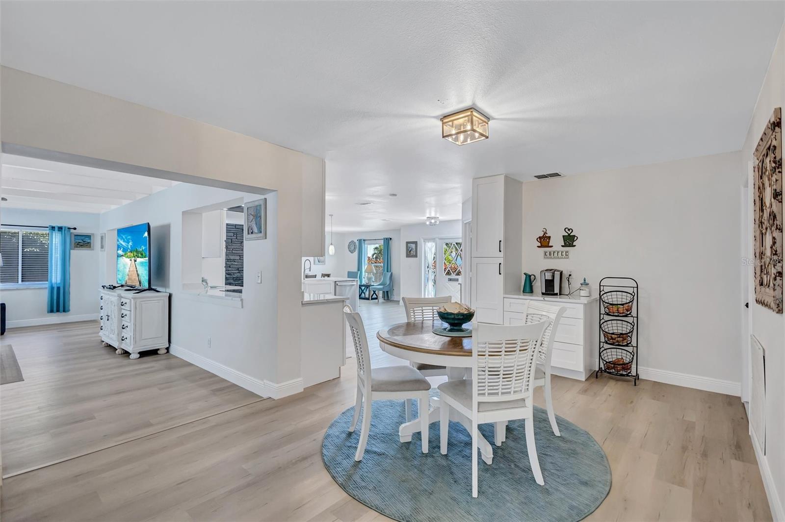 563 LEWIS BLVD SE — photo 9