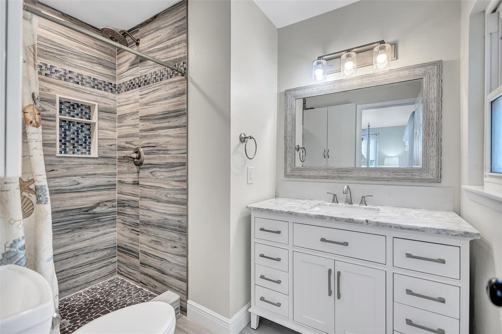 563 LEWIS BLVD SE — photo 21
