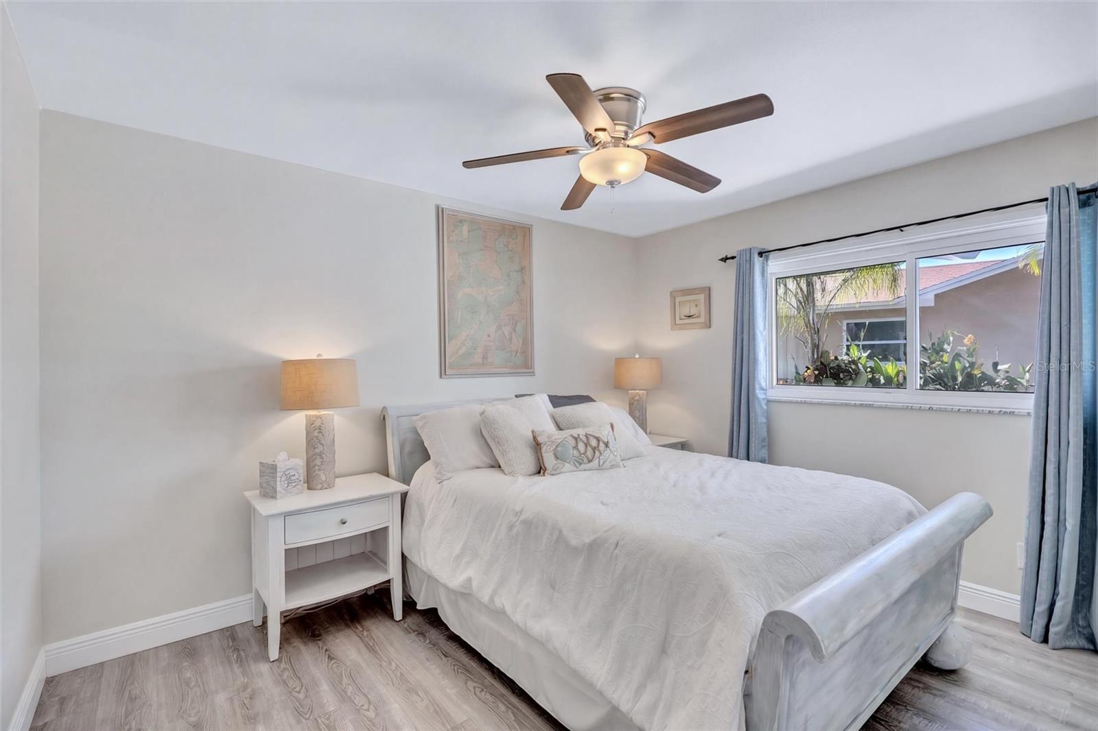 563 LEWIS BLVD SE — photo 15