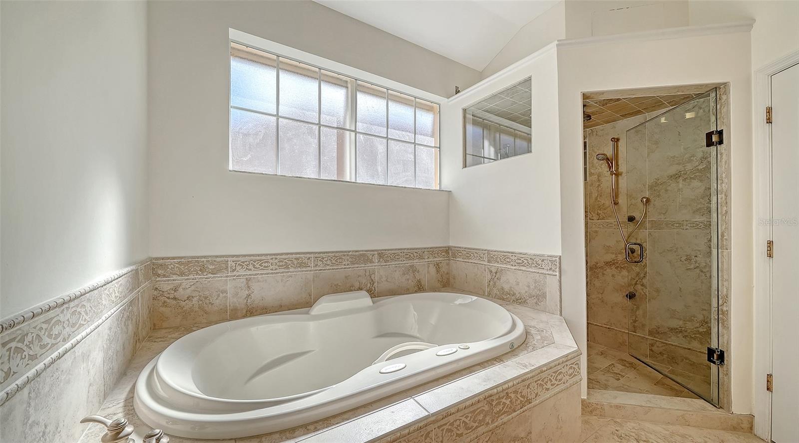 9488 HAWKSMOOR LN — photo 21