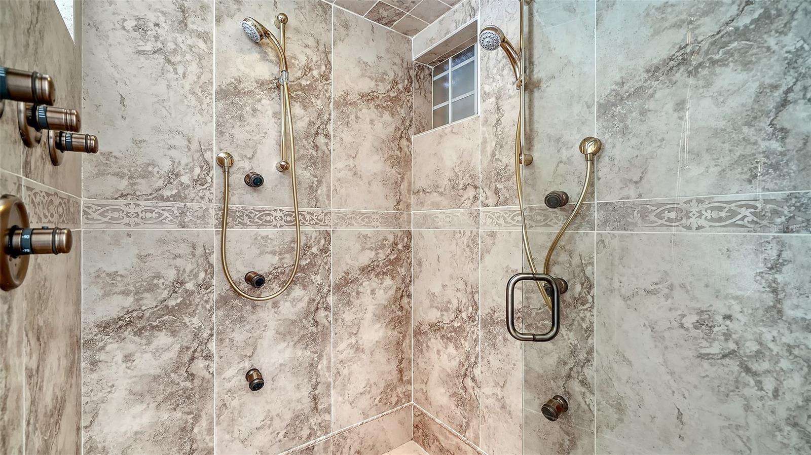 9488 HAWKSMOOR LN — photo 22