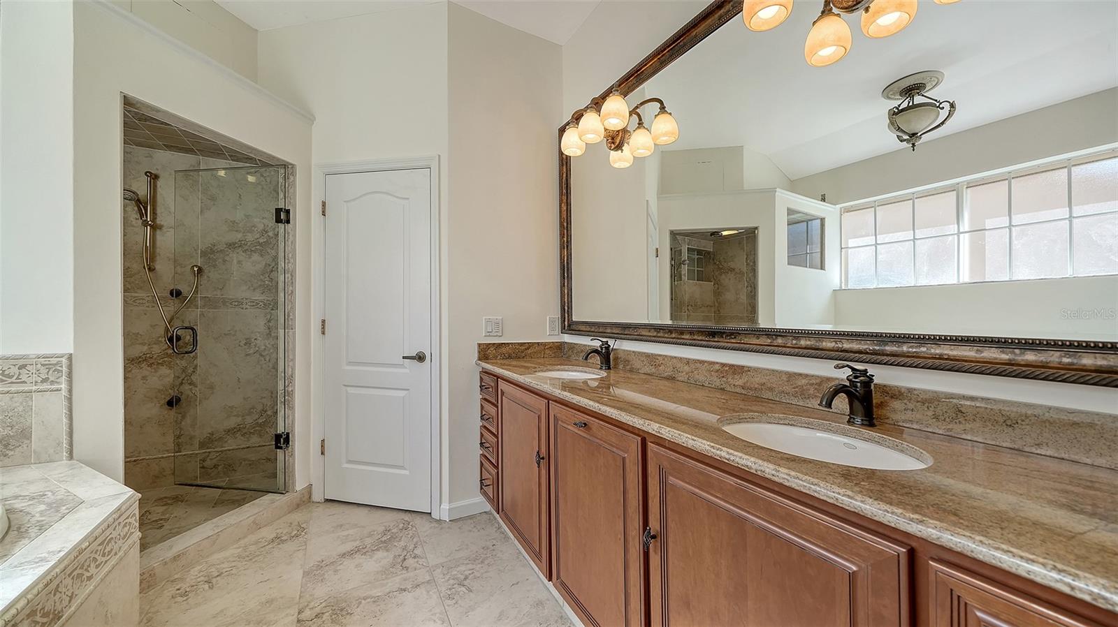 9488 HAWKSMOOR LN — photo 20