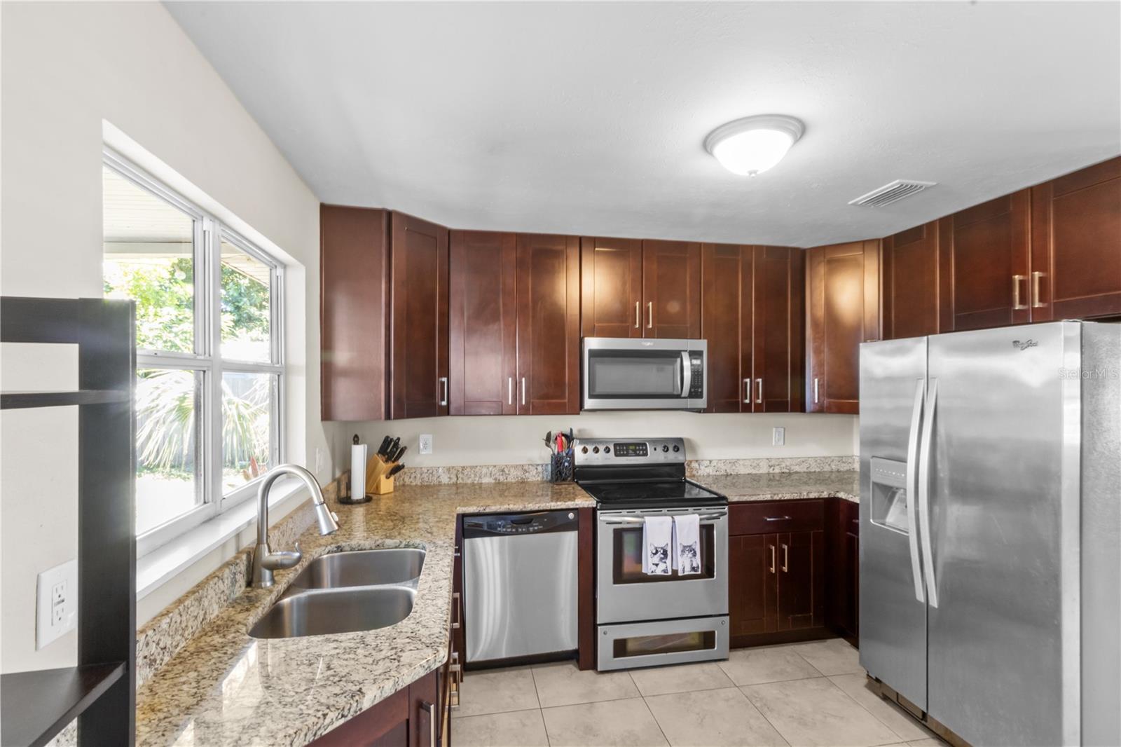 4704 W BAY AVE — photo 13