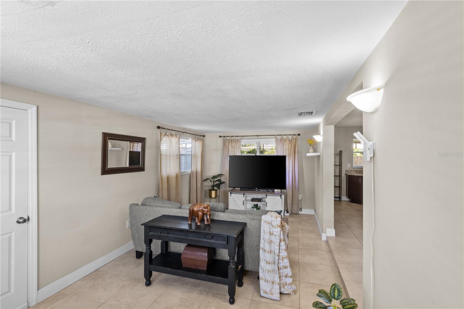 4704 W BAY AVE — photo 10