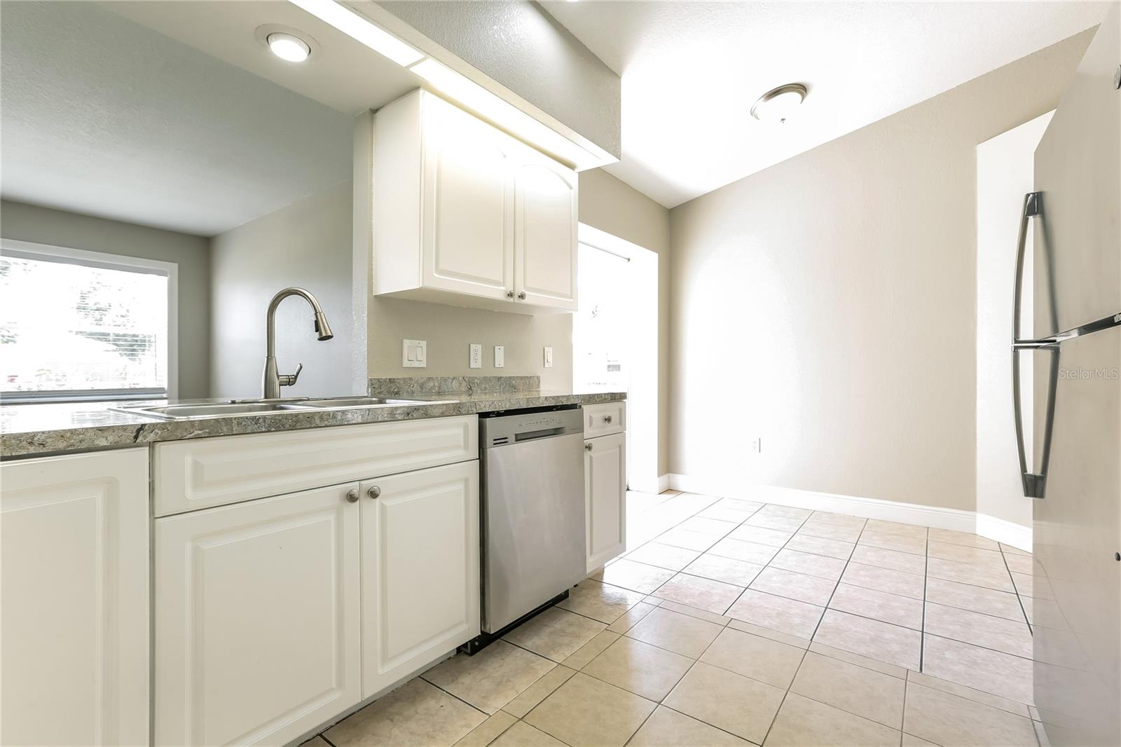 4129 TARGEE AVE — photo 5