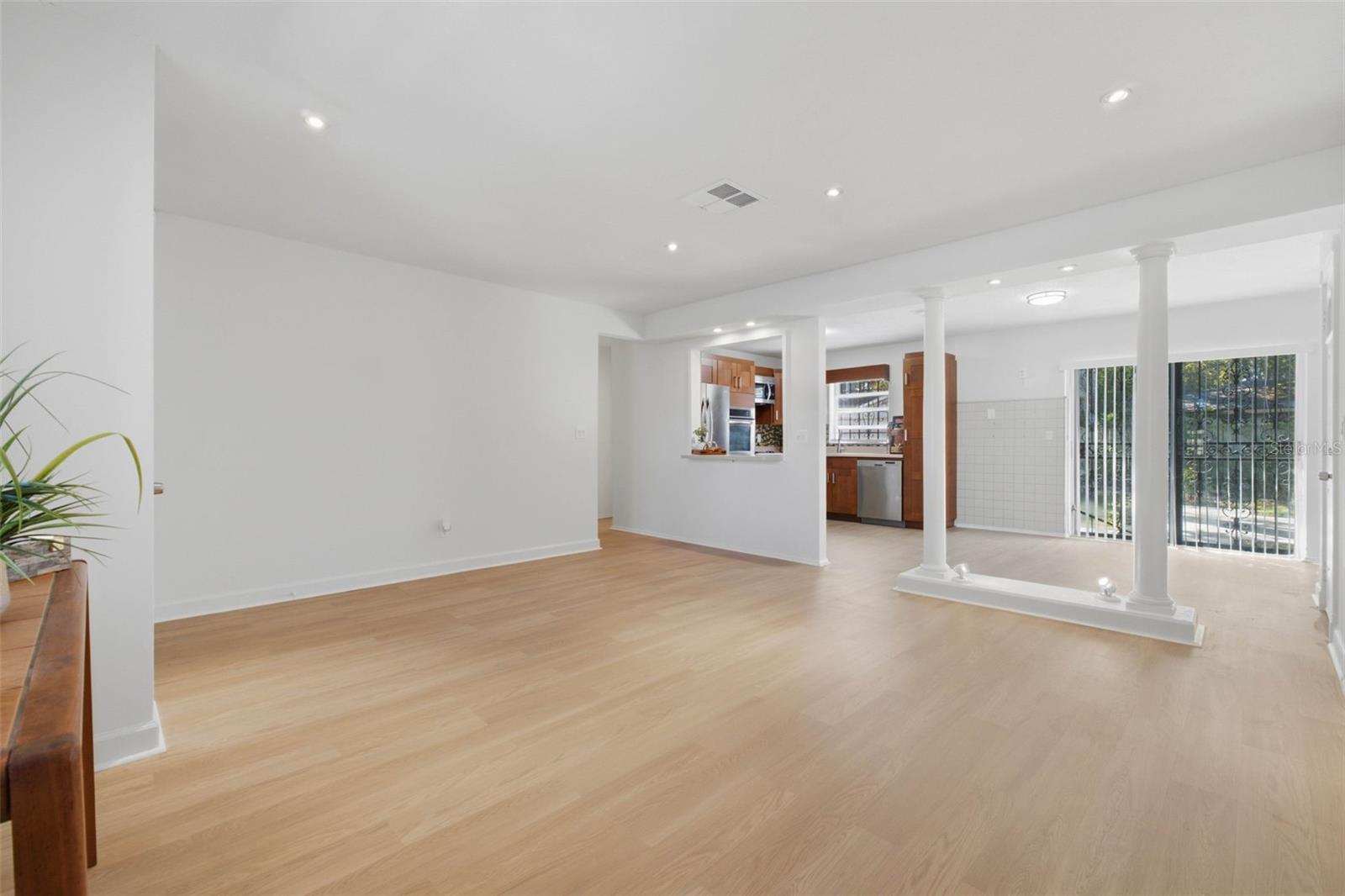3010 EMERSON AVE S — photo 7