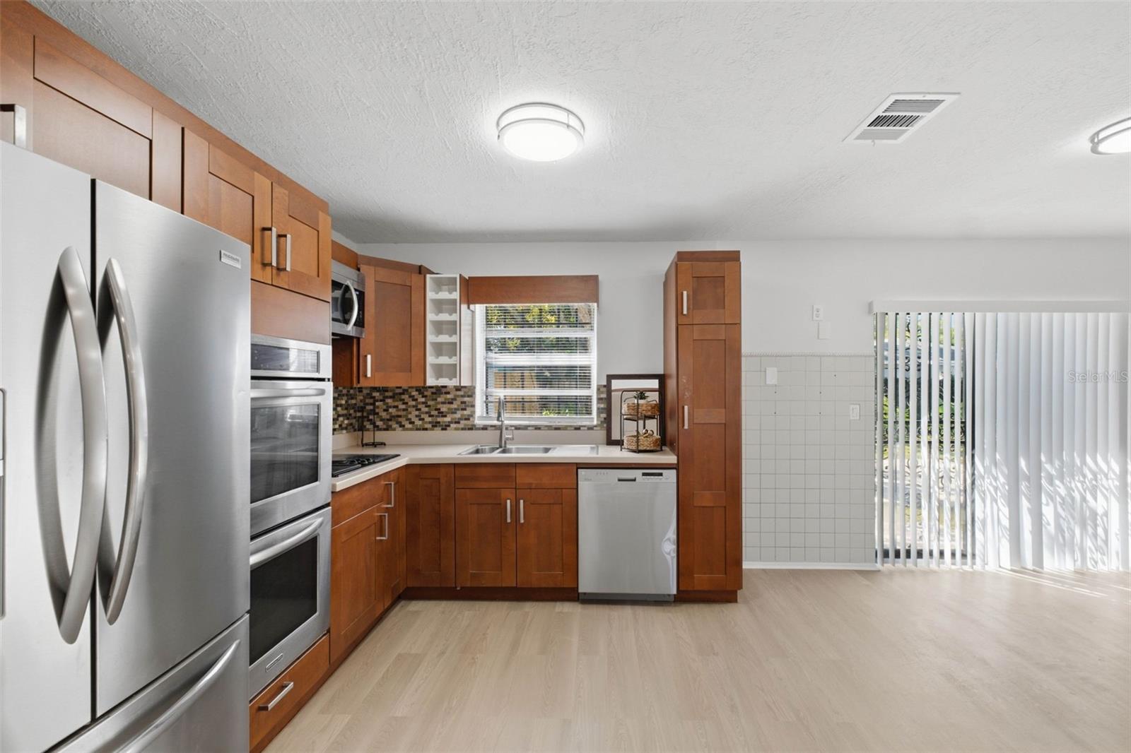 3010 EMERSON AVE S — photo 20