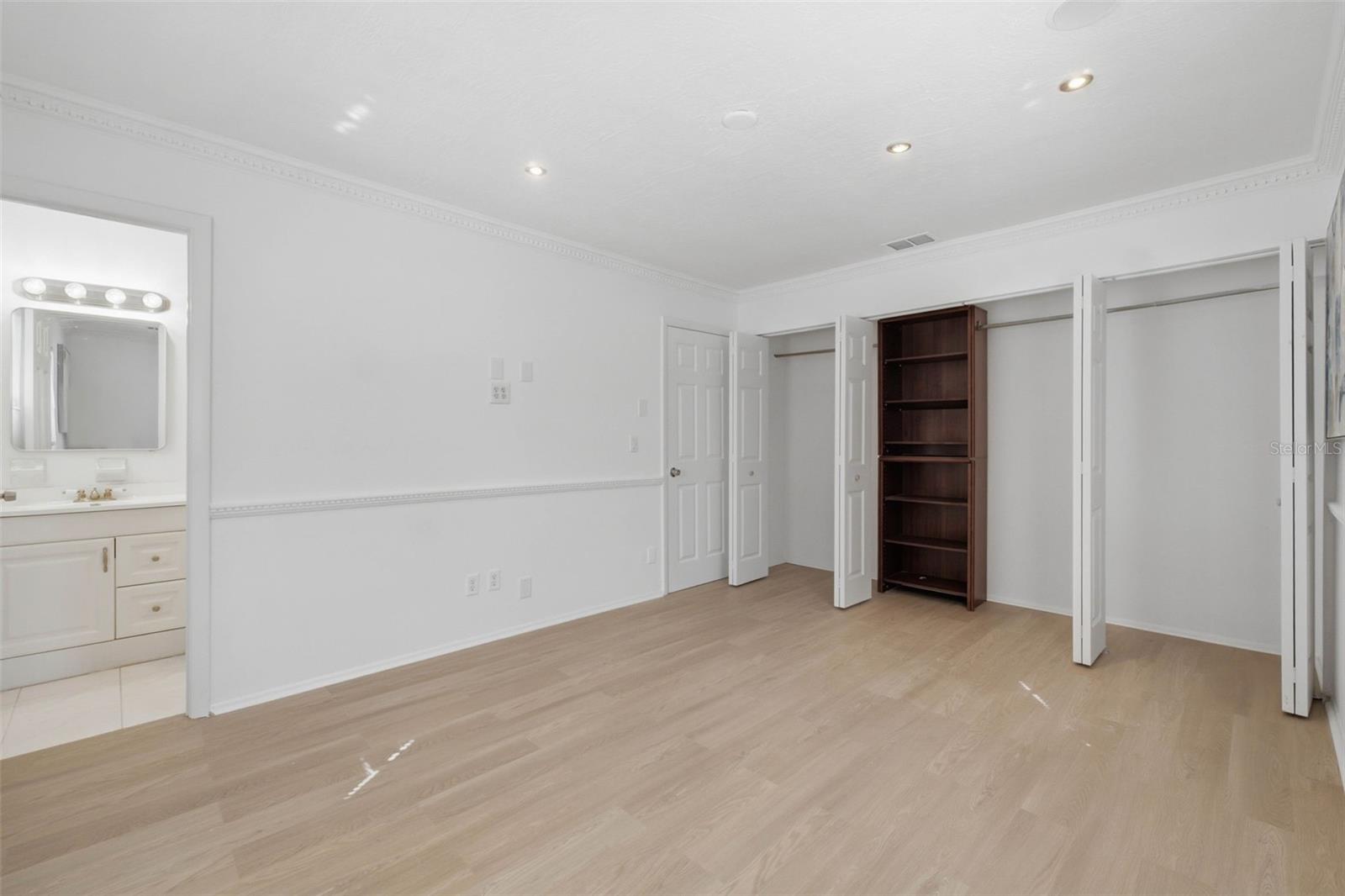 3010 EMERSON AVE S — photo 39