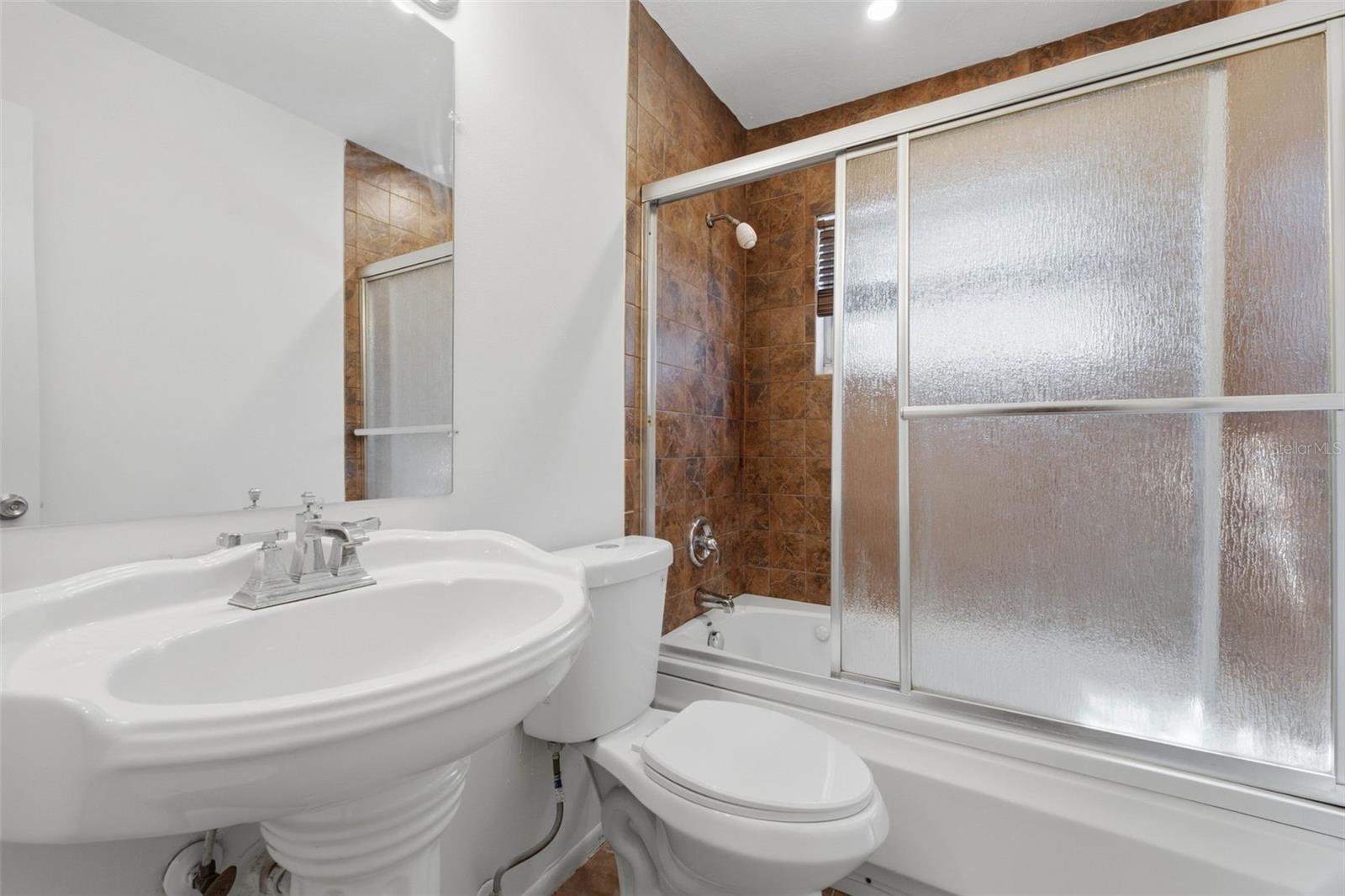3010 EMERSON AVE S — photo 28