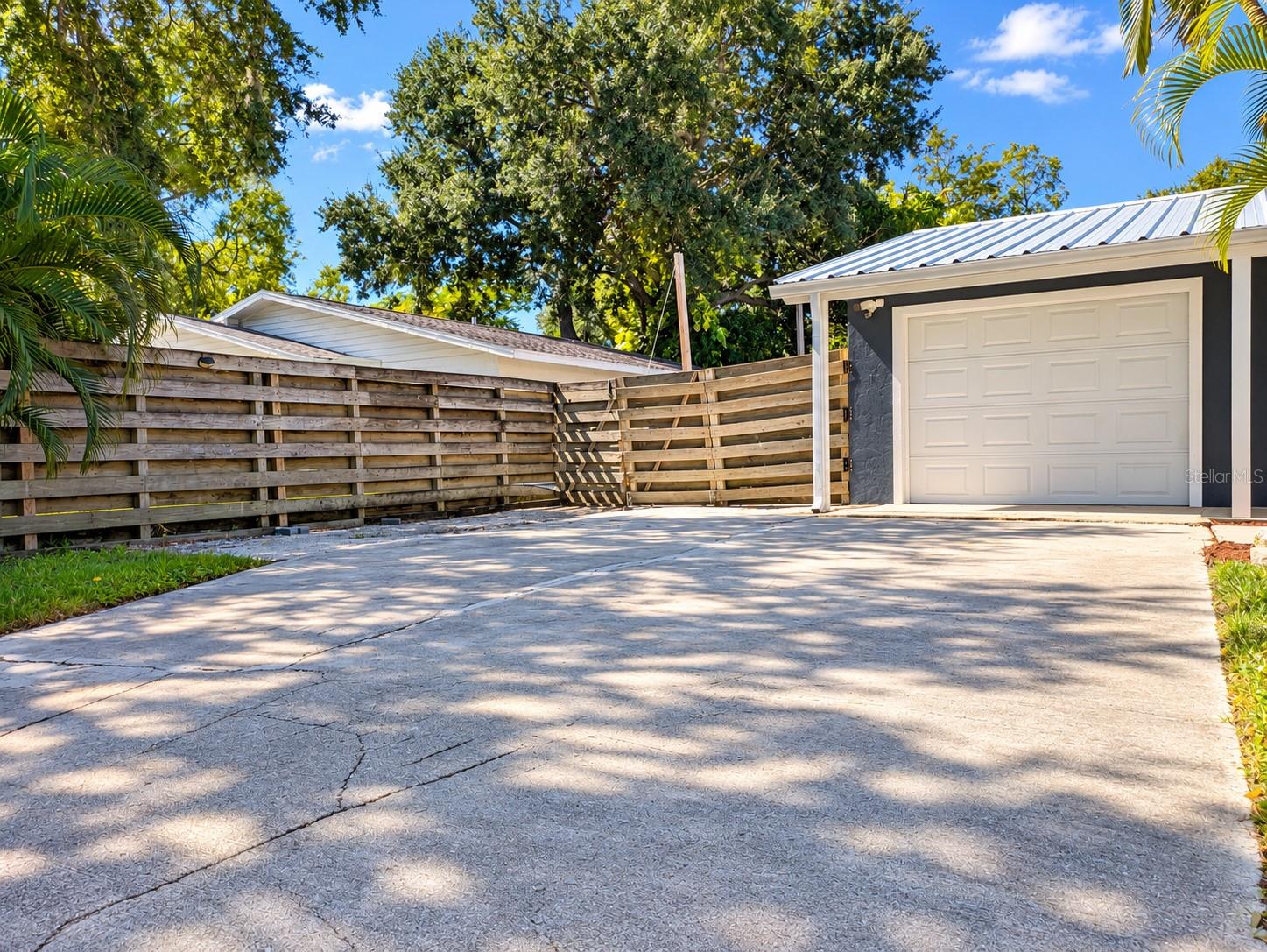 1133 RUSSELL AVE — photo 4