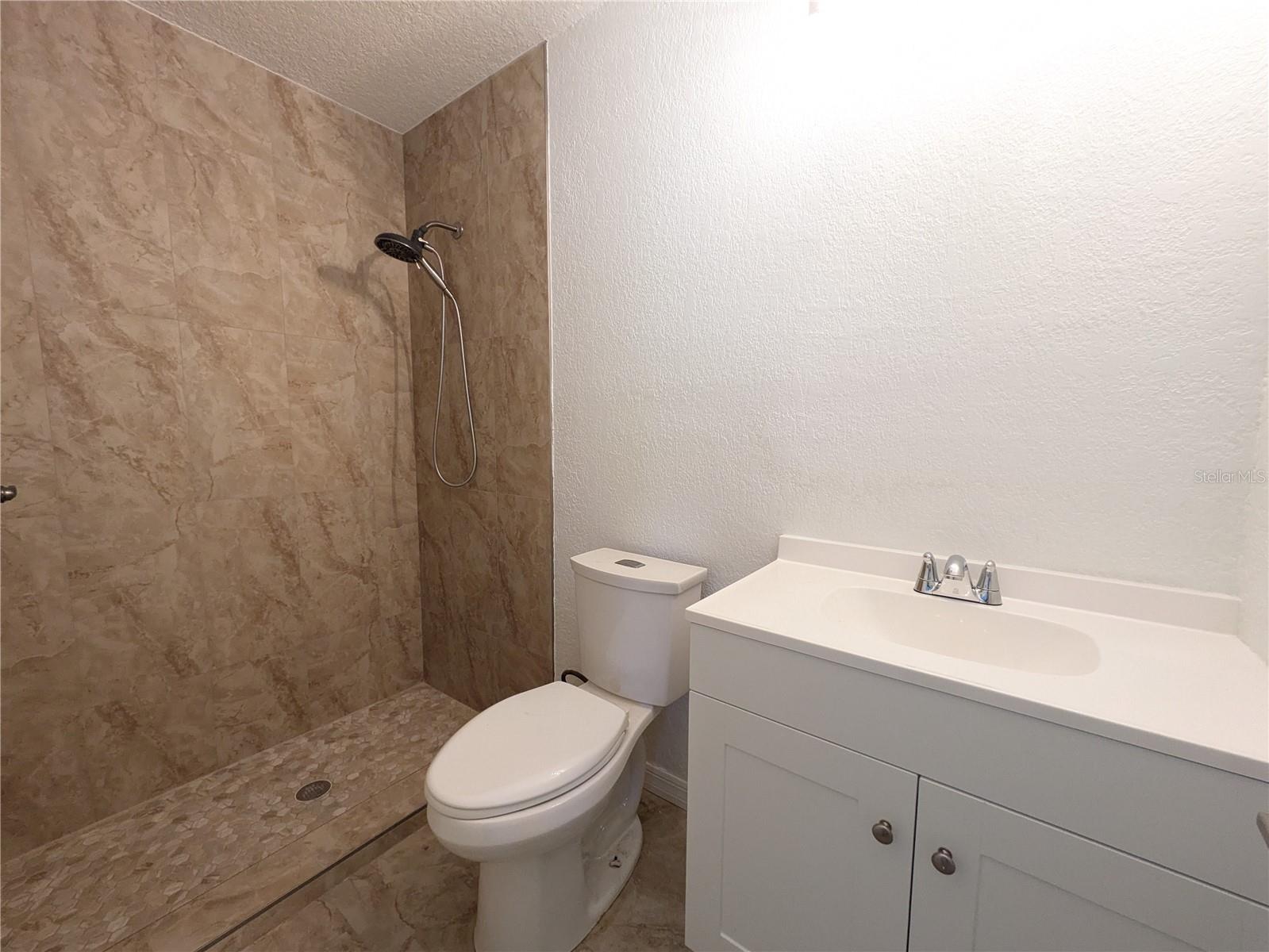 1133 RUSSELL AVE — photo 18
