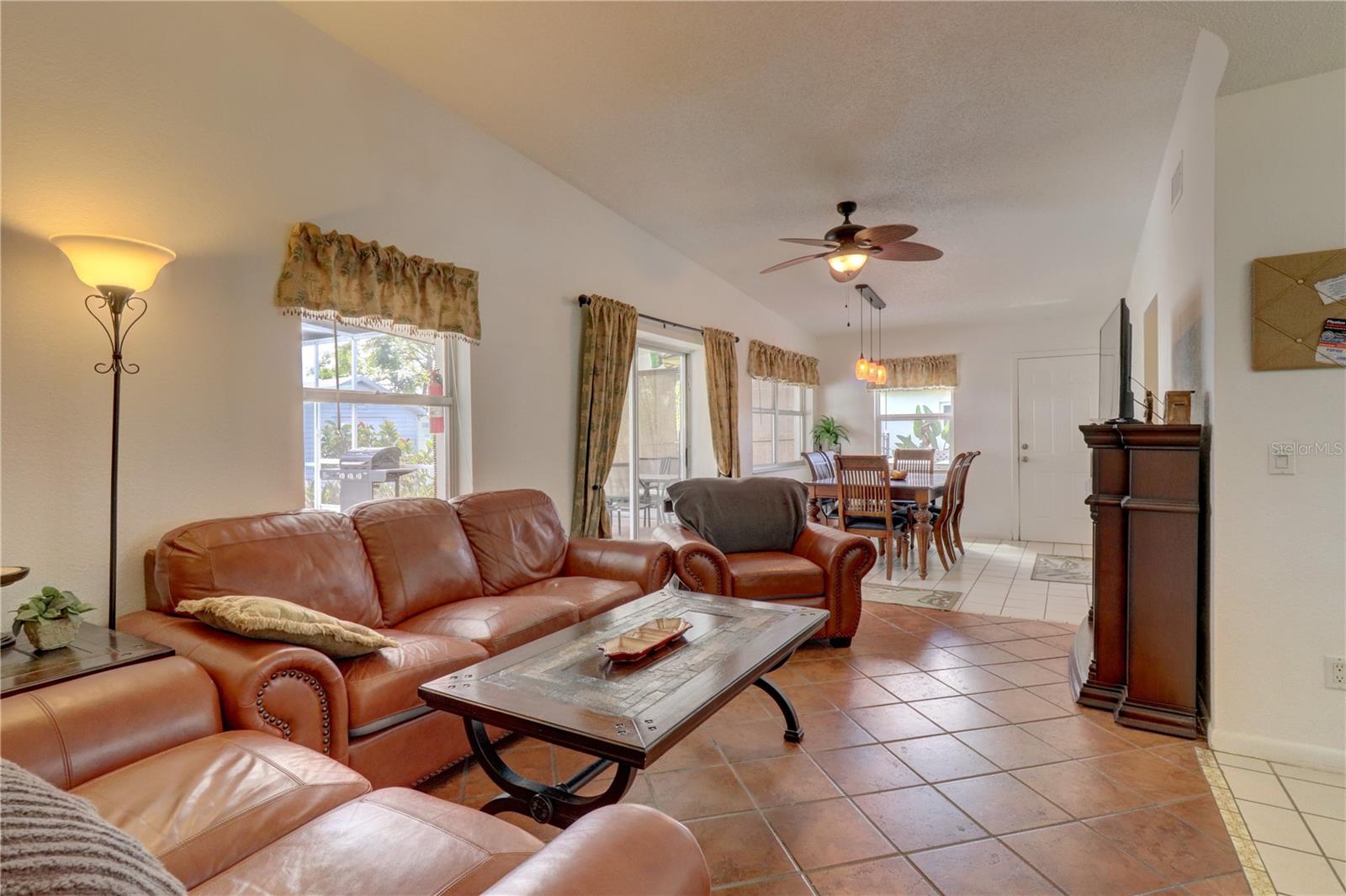 6356 SAFFORD TER — photo 9