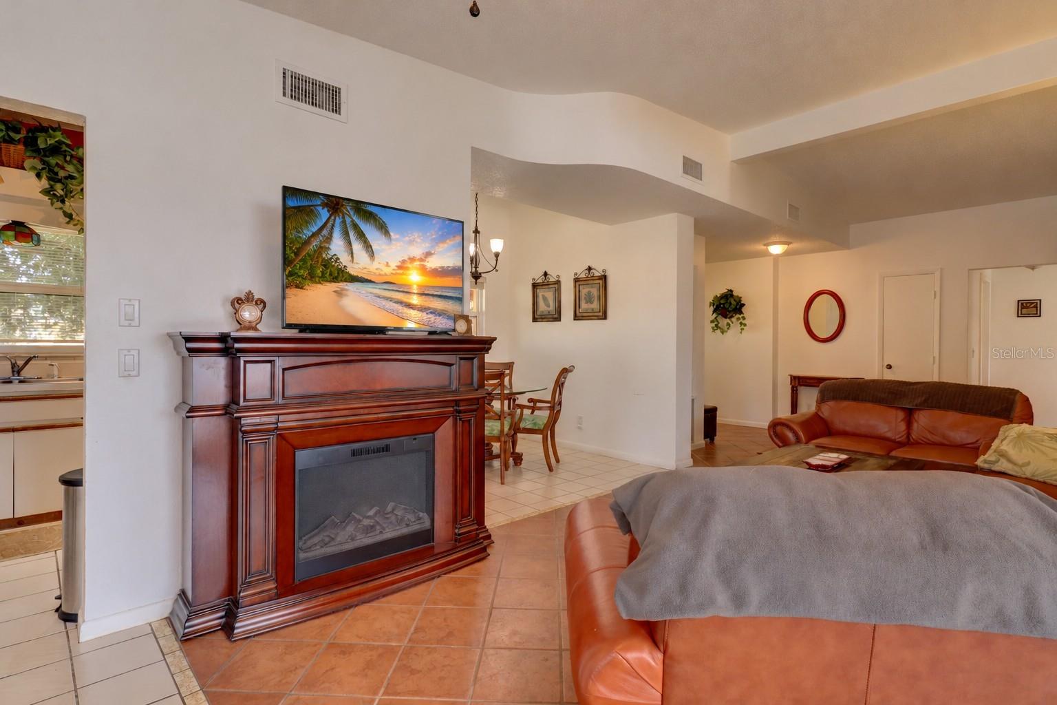 6356 SAFFORD TER — photo 20