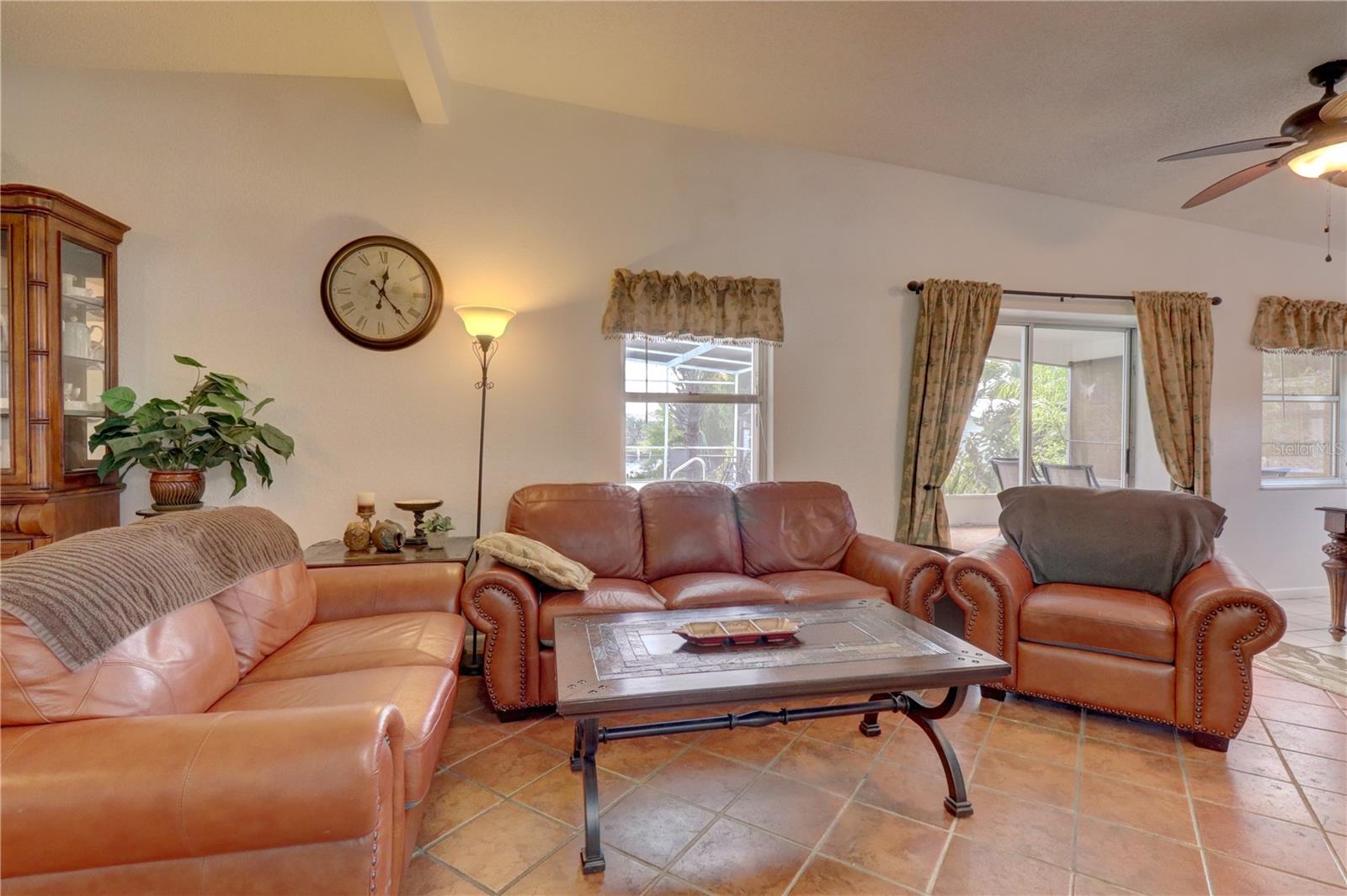 6356 SAFFORD TER — photo 12