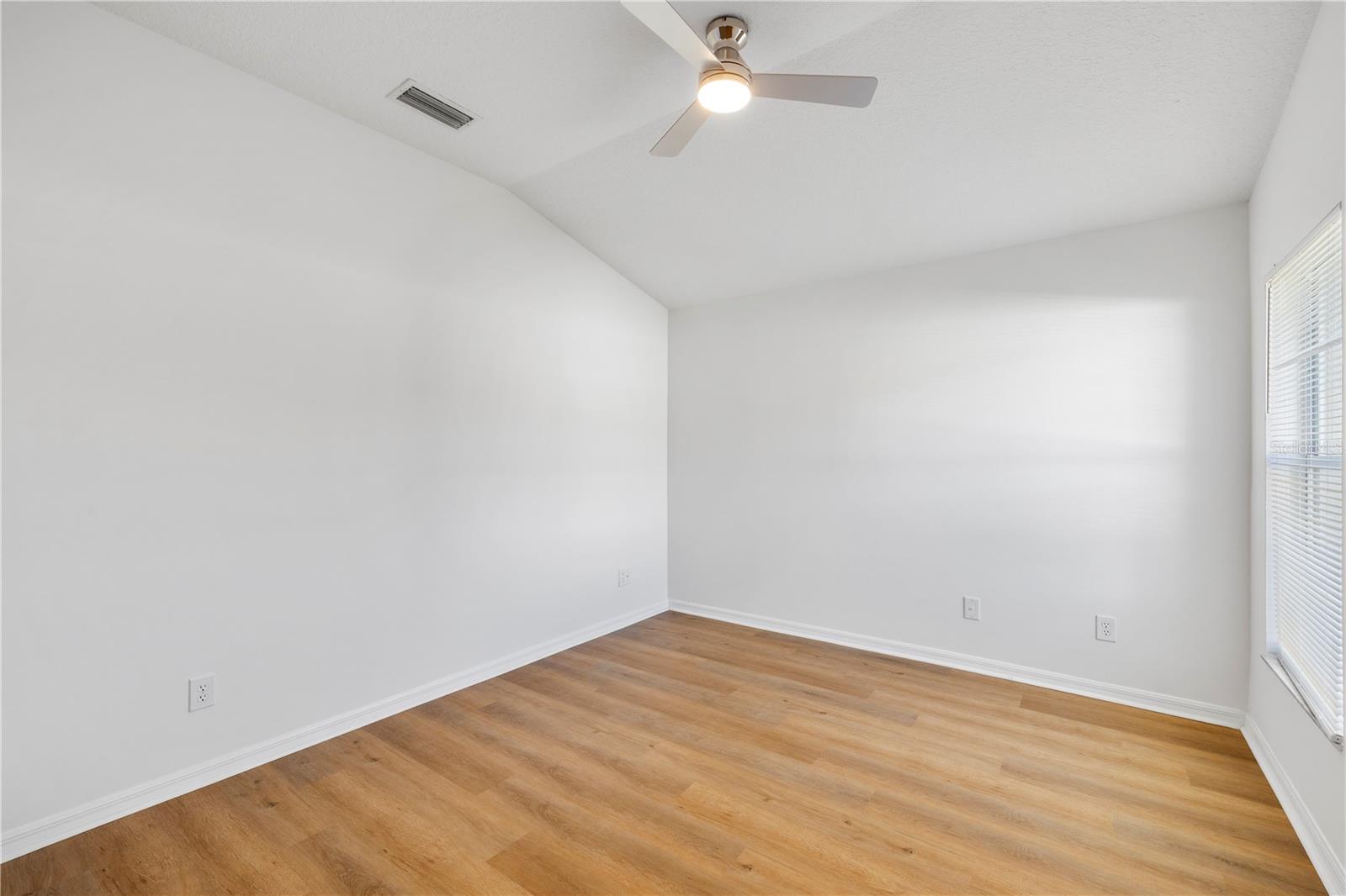 10416 MEADOW SPRING DR — photo 38