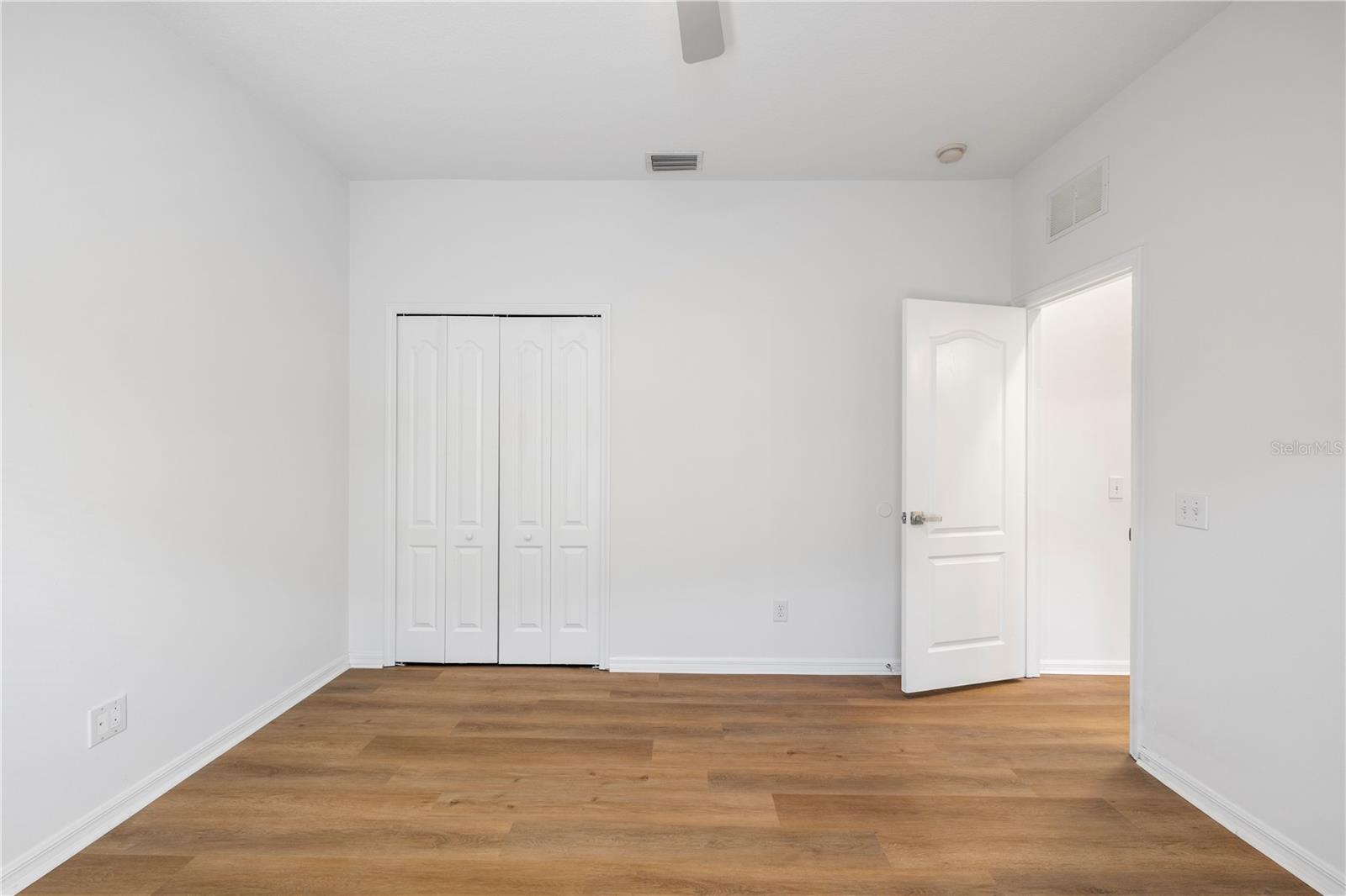 10416 MEADOW SPRING DR — photo 37