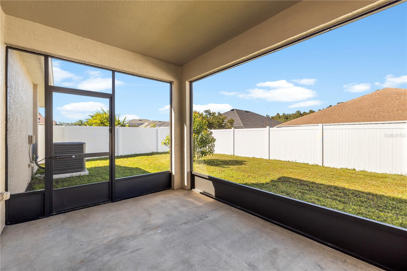 10416 MEADOW SPRING DR — photo 42