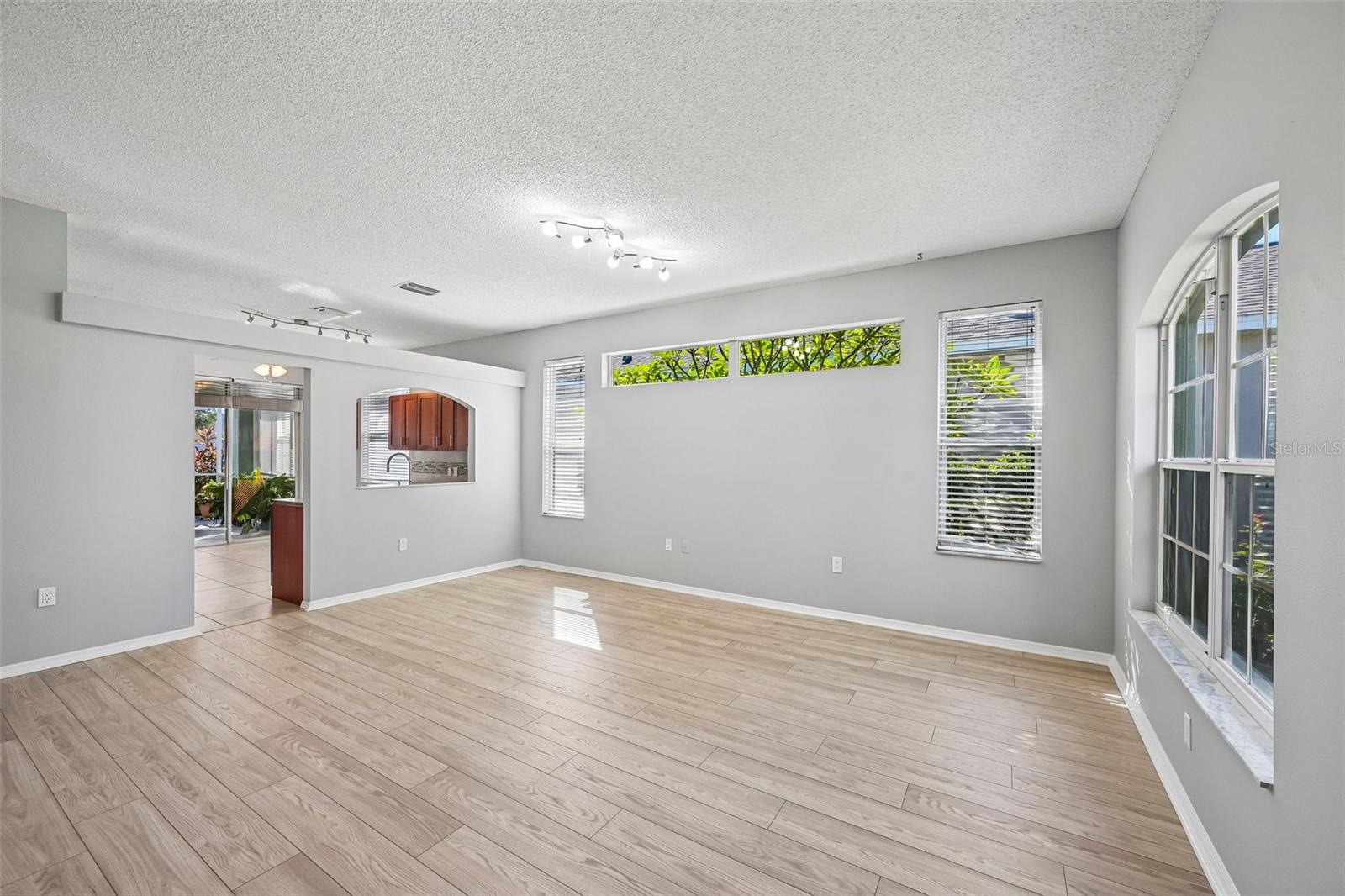 817 TALLGRASS LN — photo 5