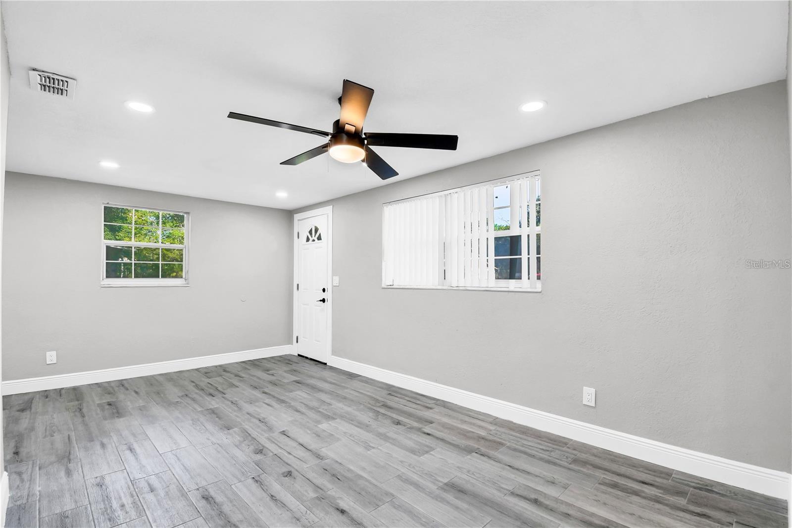 Home in TAMPA — photo 8
