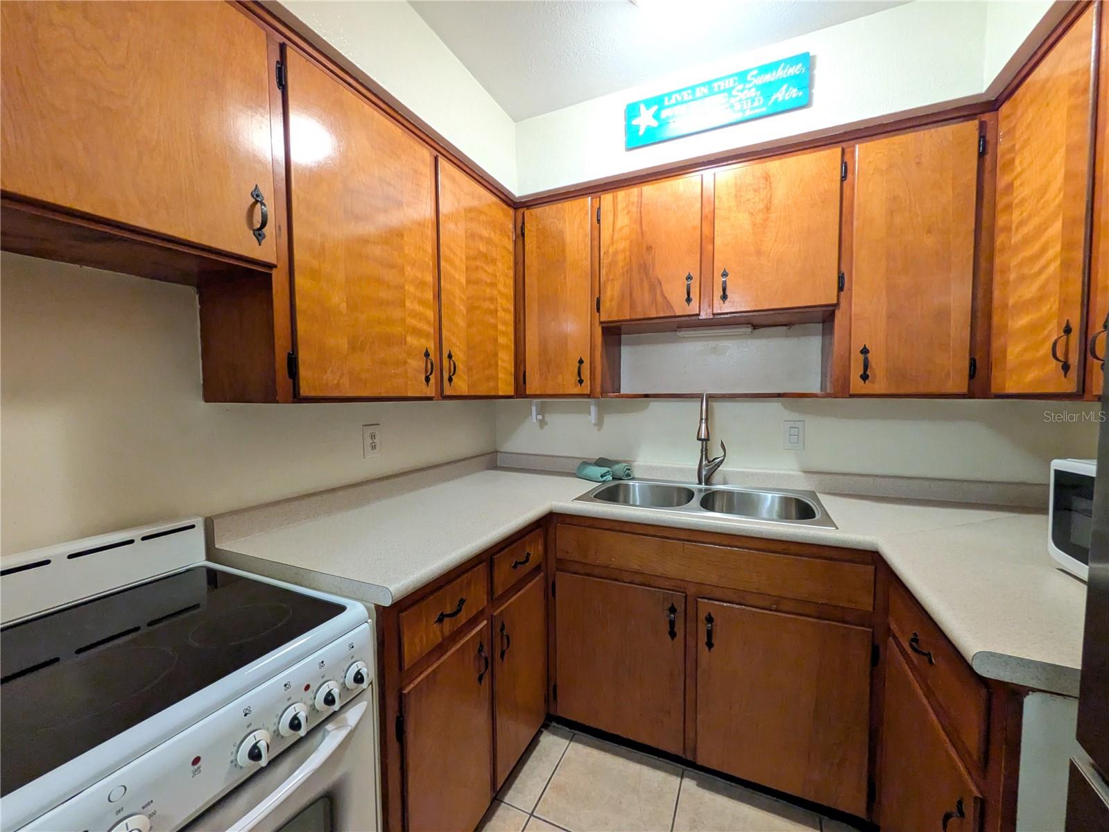1720 MORRILL ST #11 & 12 — photo 4