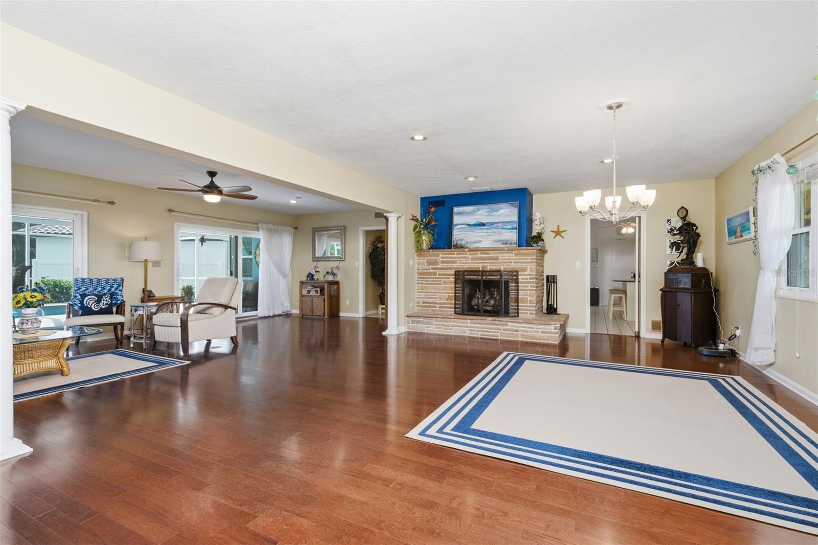 844 MAGELLAN DR — photo 6