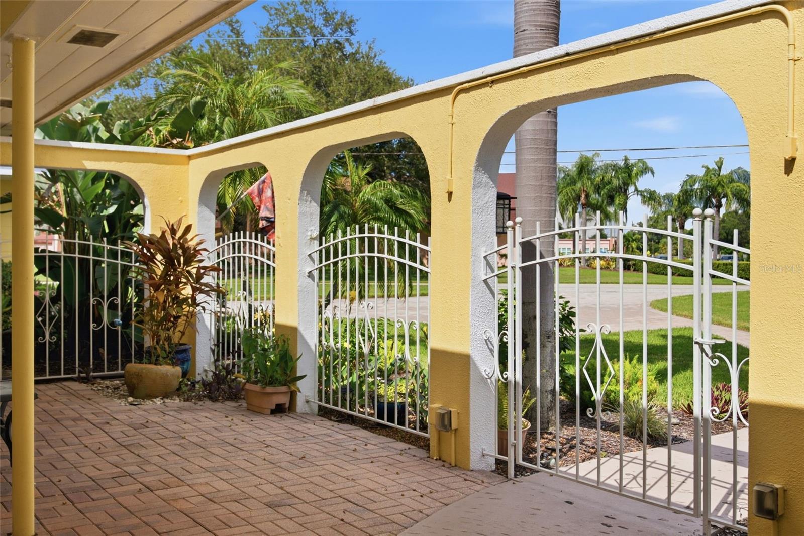 844 MAGELLAN DR — photo 65