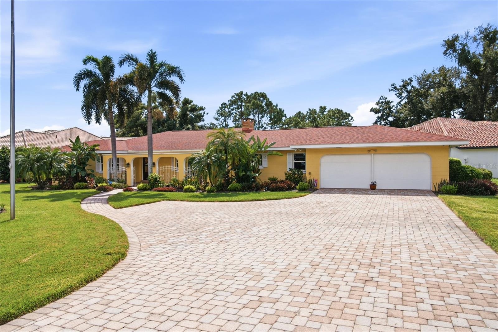 844 MAGELLAN DR — photo 3