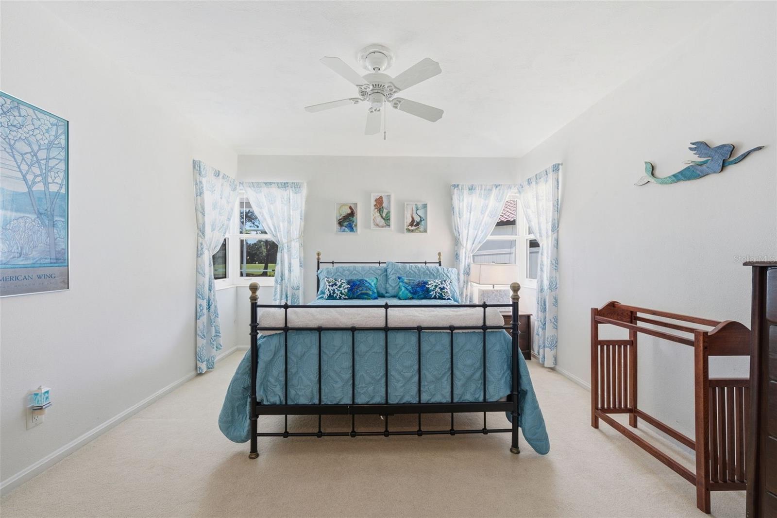 844 MAGELLAN DR — photo 36