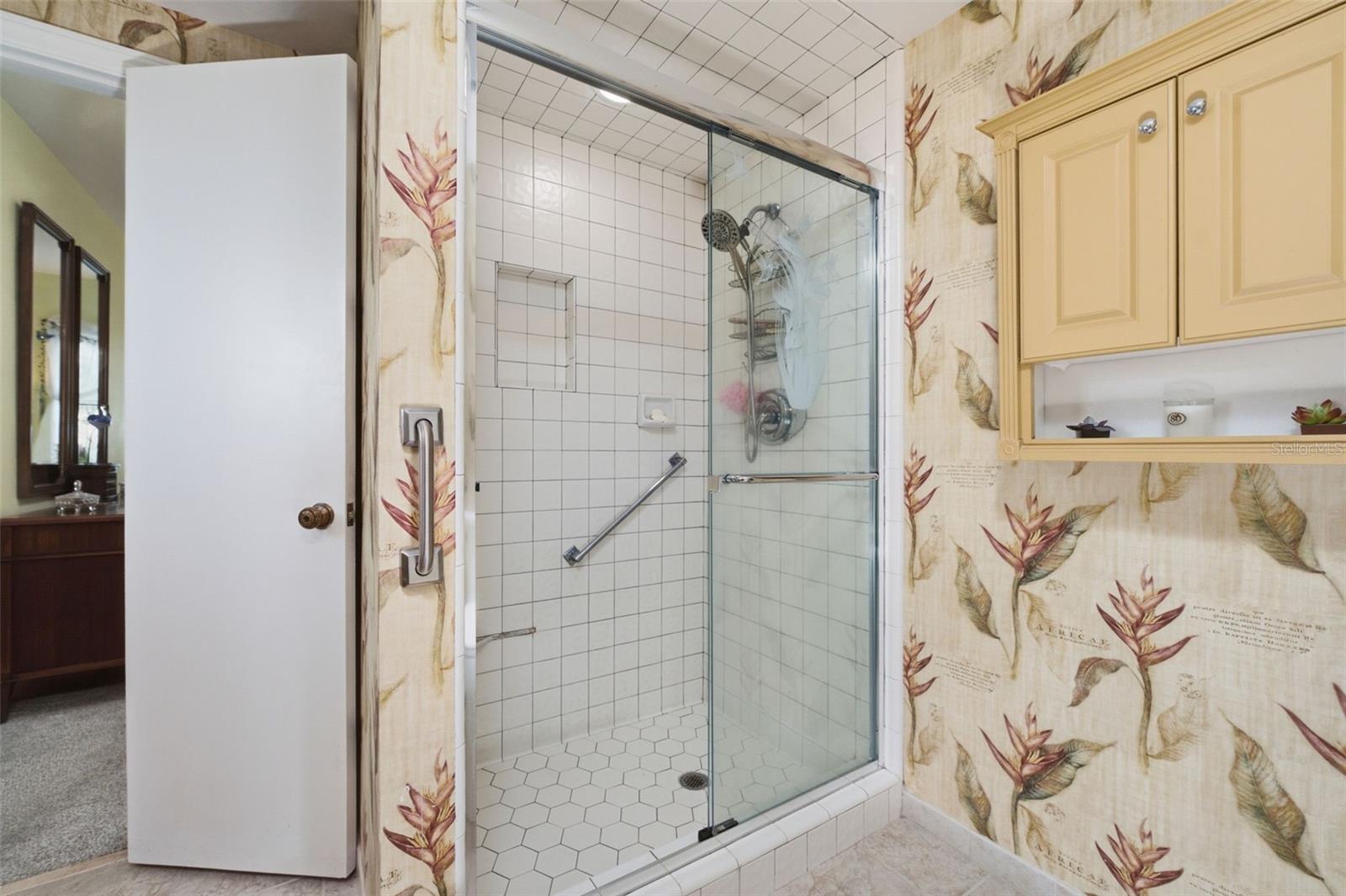 844 MAGELLAN DR — photo 45