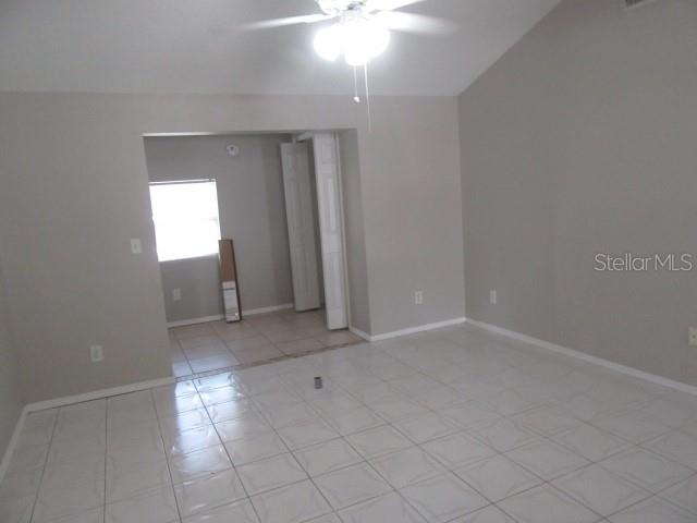 10217 CARRIAGE GLEN CT — photo 2