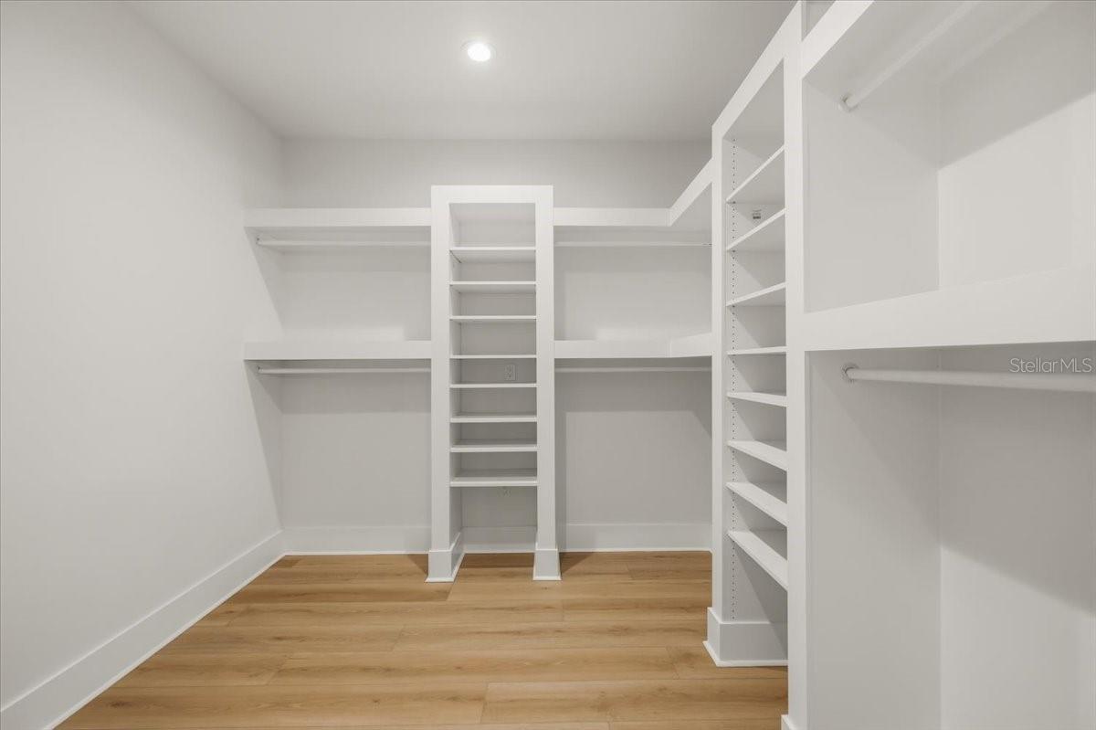 809 E LOUISIANA AVE #2 — photo 29