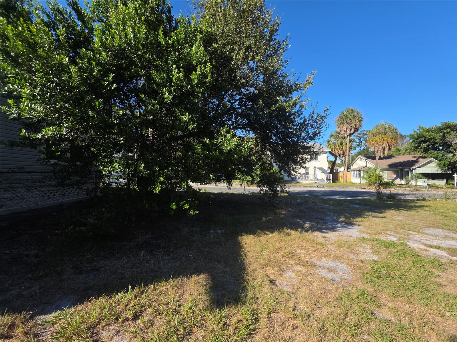 820 PARIS AVE S — photo 4