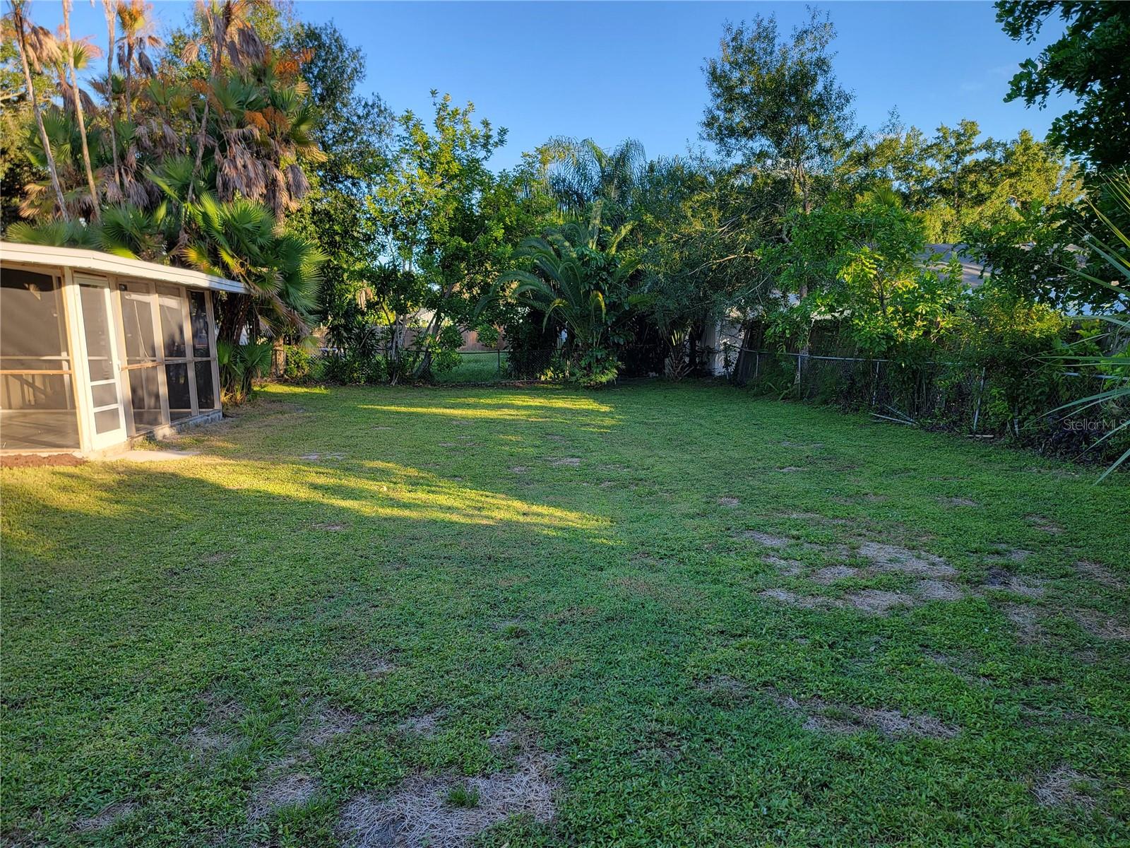 3988 BERKSHIRE DR — photo 32