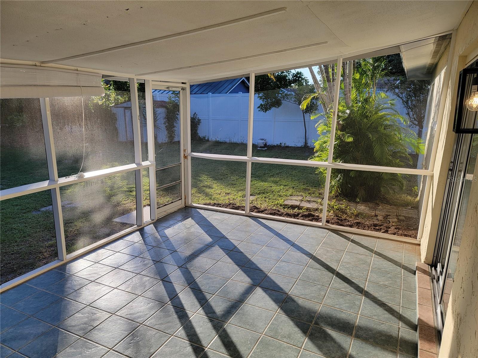 3988 BERKSHIRE DR — photo 29