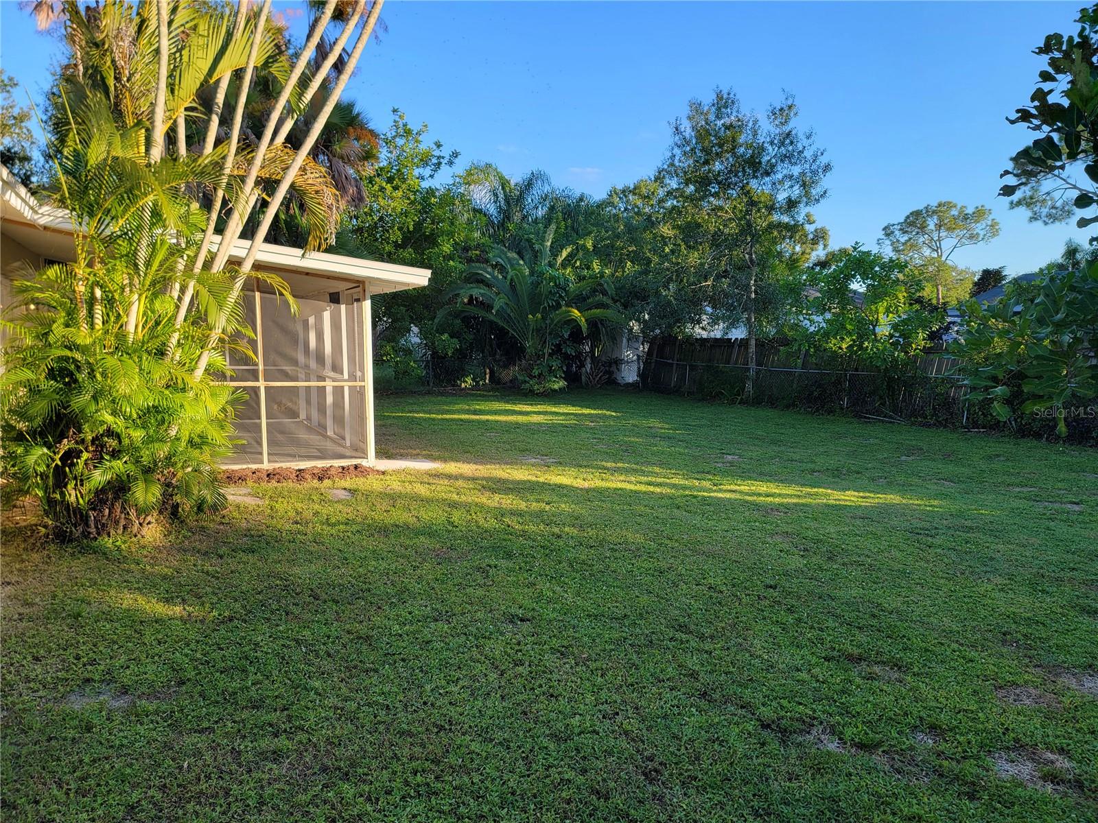 3988 BERKSHIRE DR — photo 33