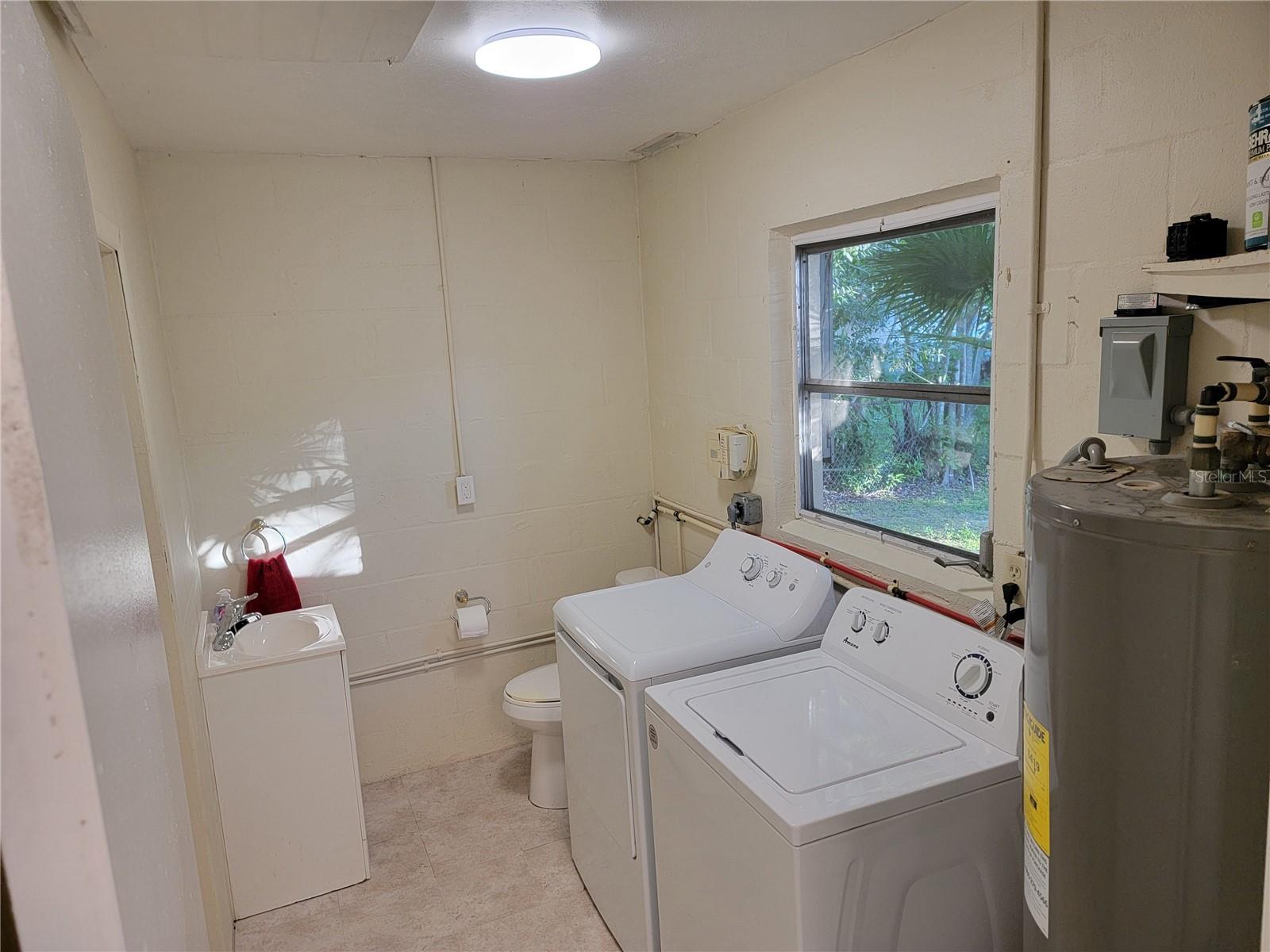 3988 BERKSHIRE DR — photo 19