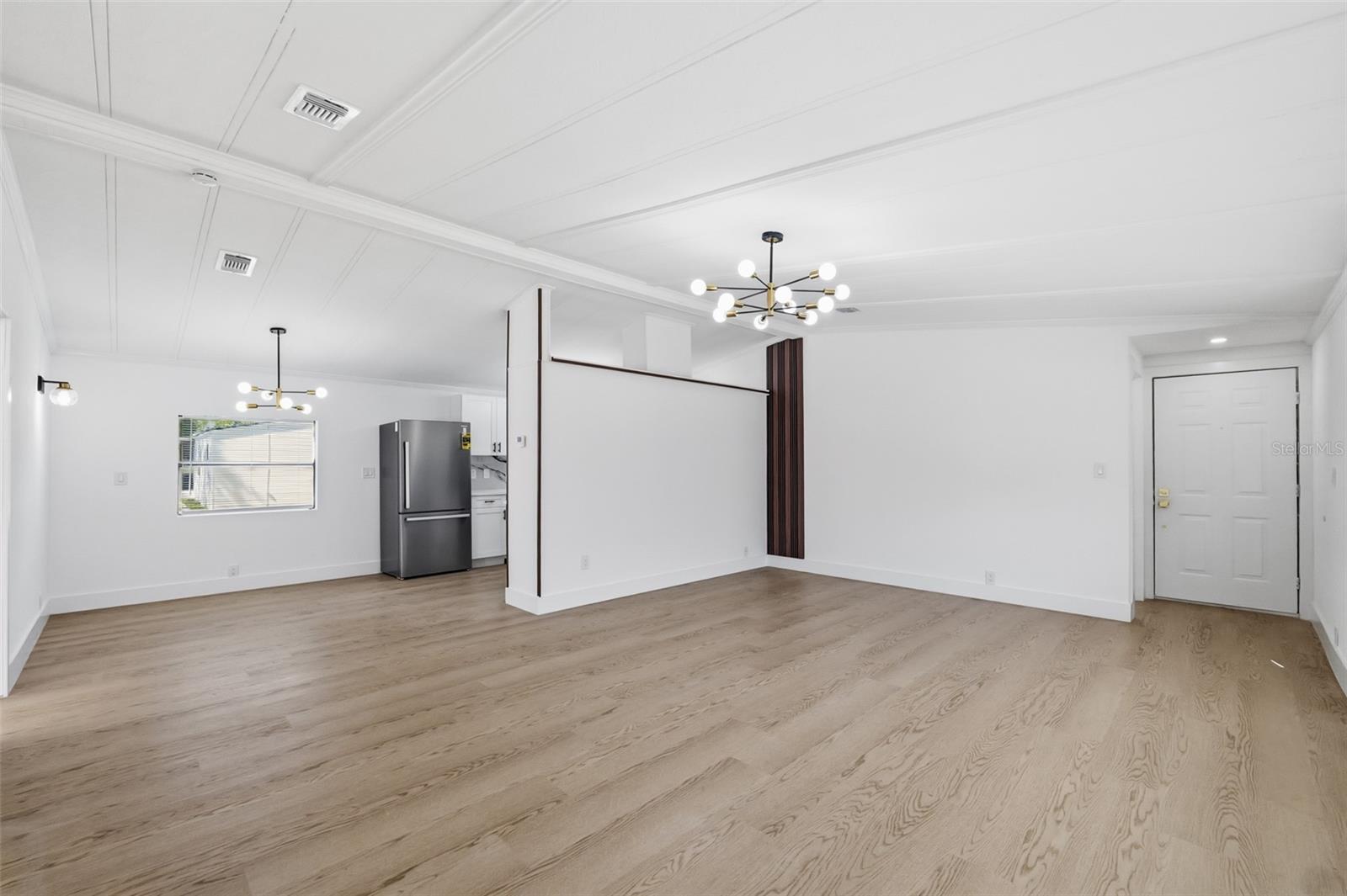 8036 S MEADOWVIEW CIR — photo 8
