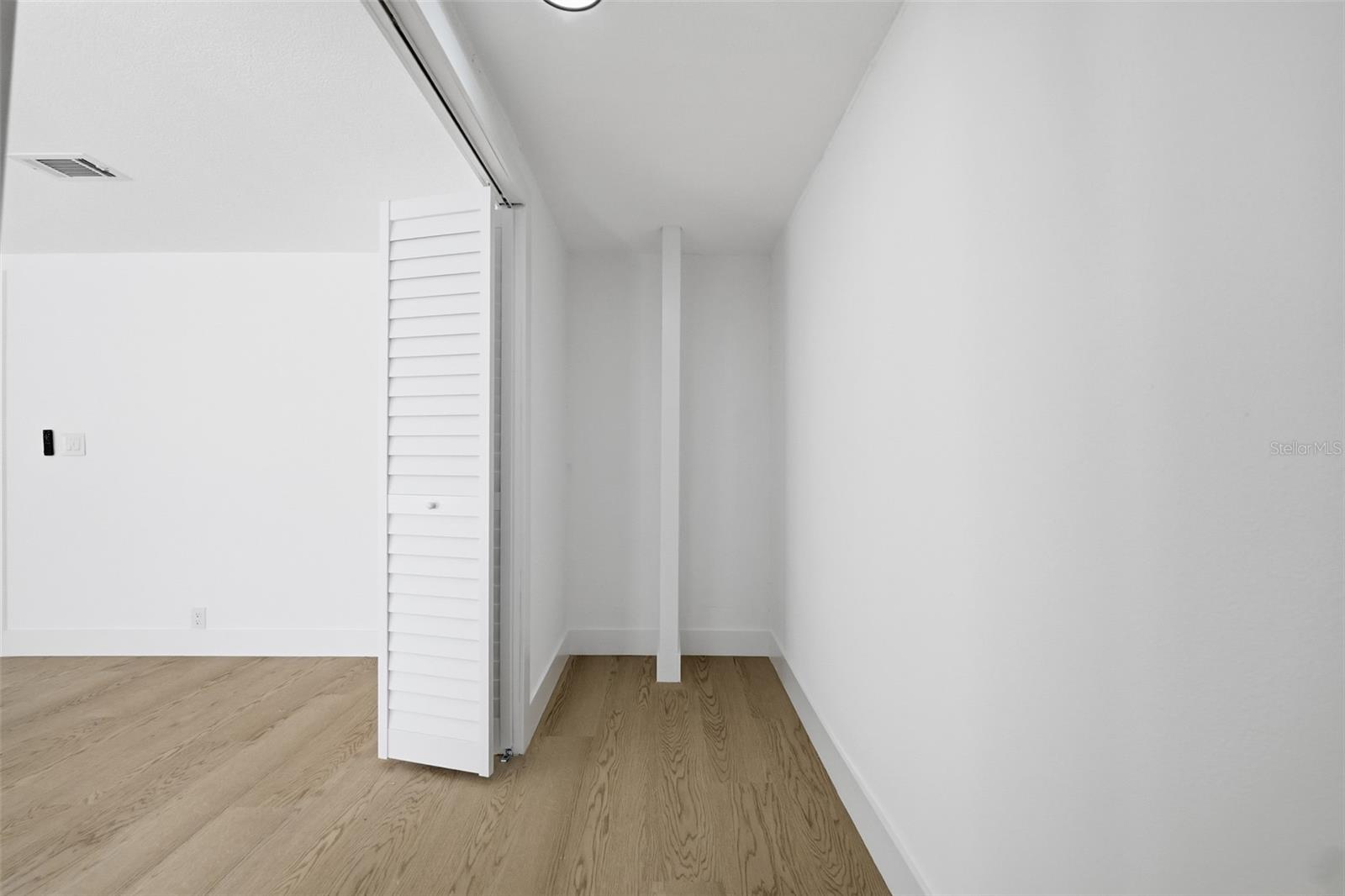 8036 S MEADOWVIEW CIR — photo 14
